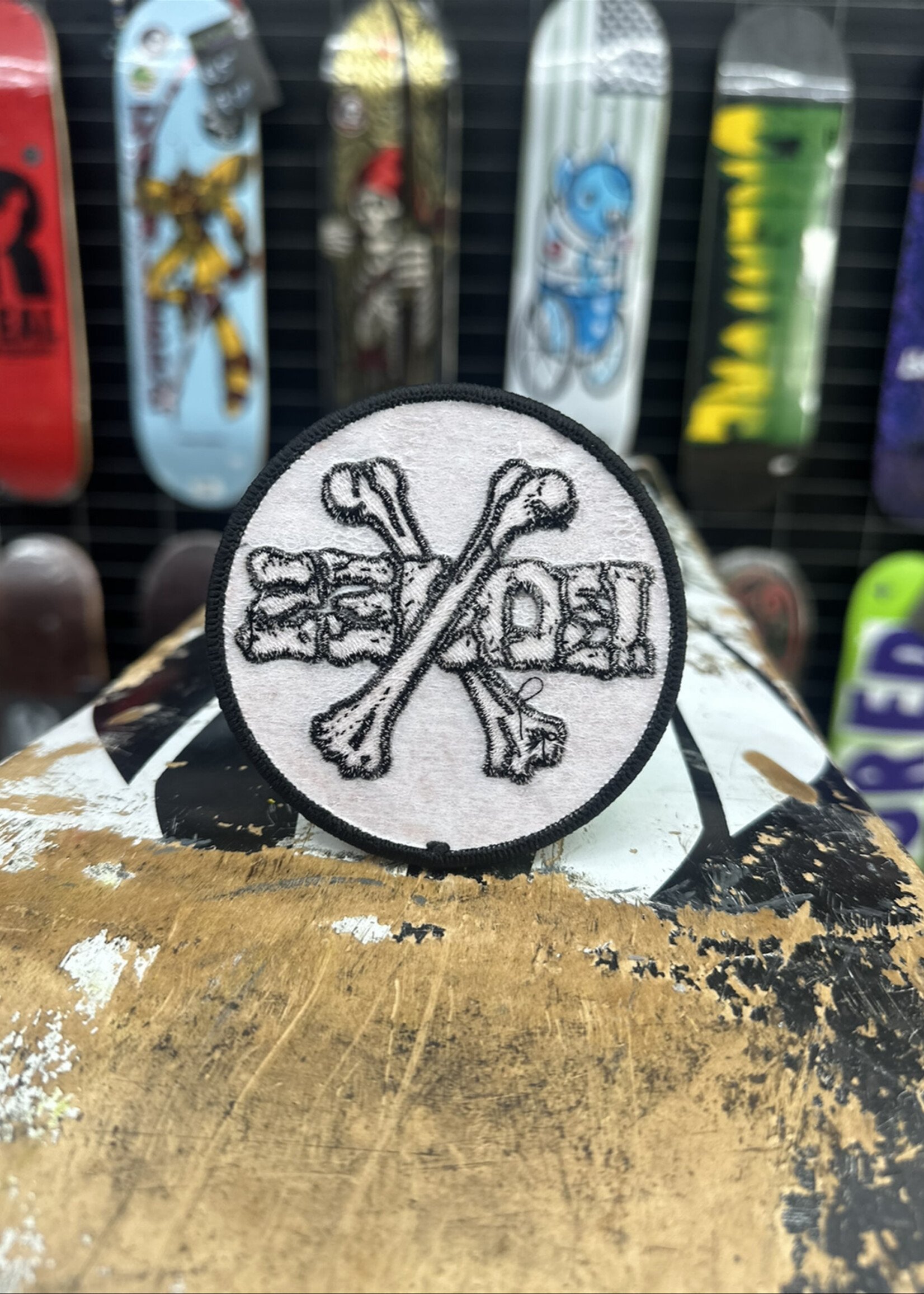 BONES BONES - Iron-on Patch Cross Bones - 3.5"