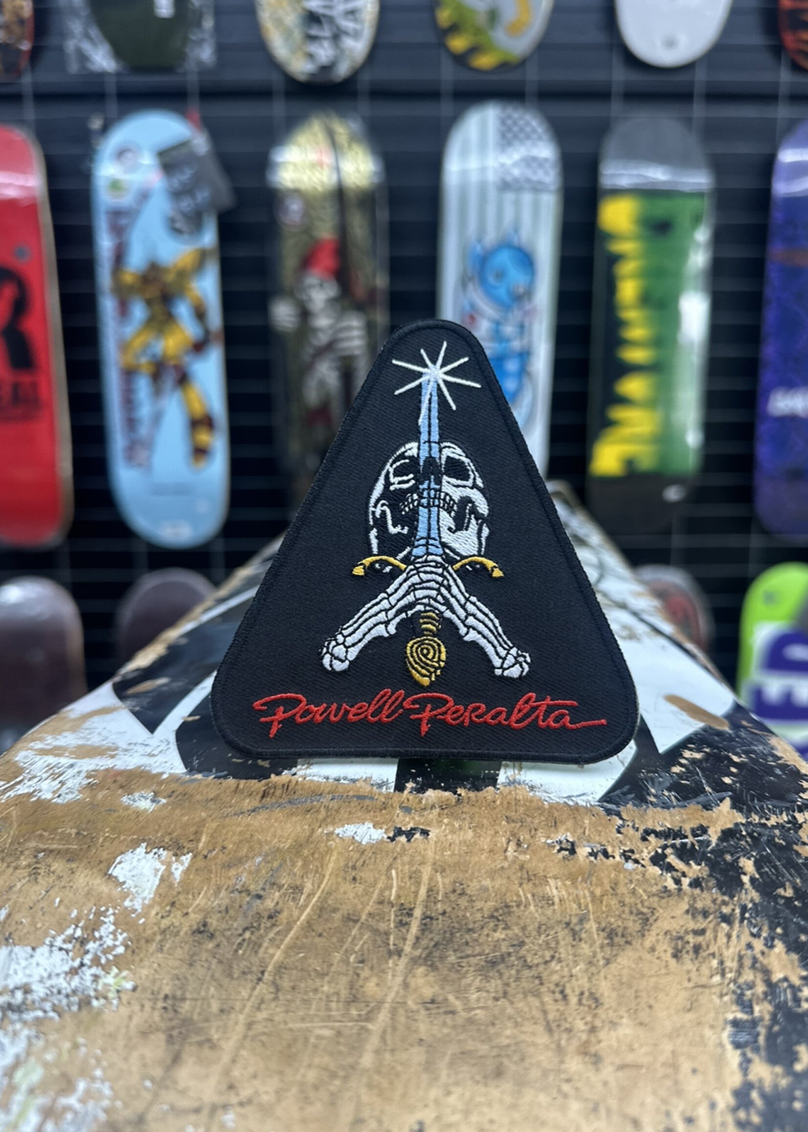 Powell Peralta POWELL PERALTA - Iron-on Patch Skull and Sword Black - 4.125"