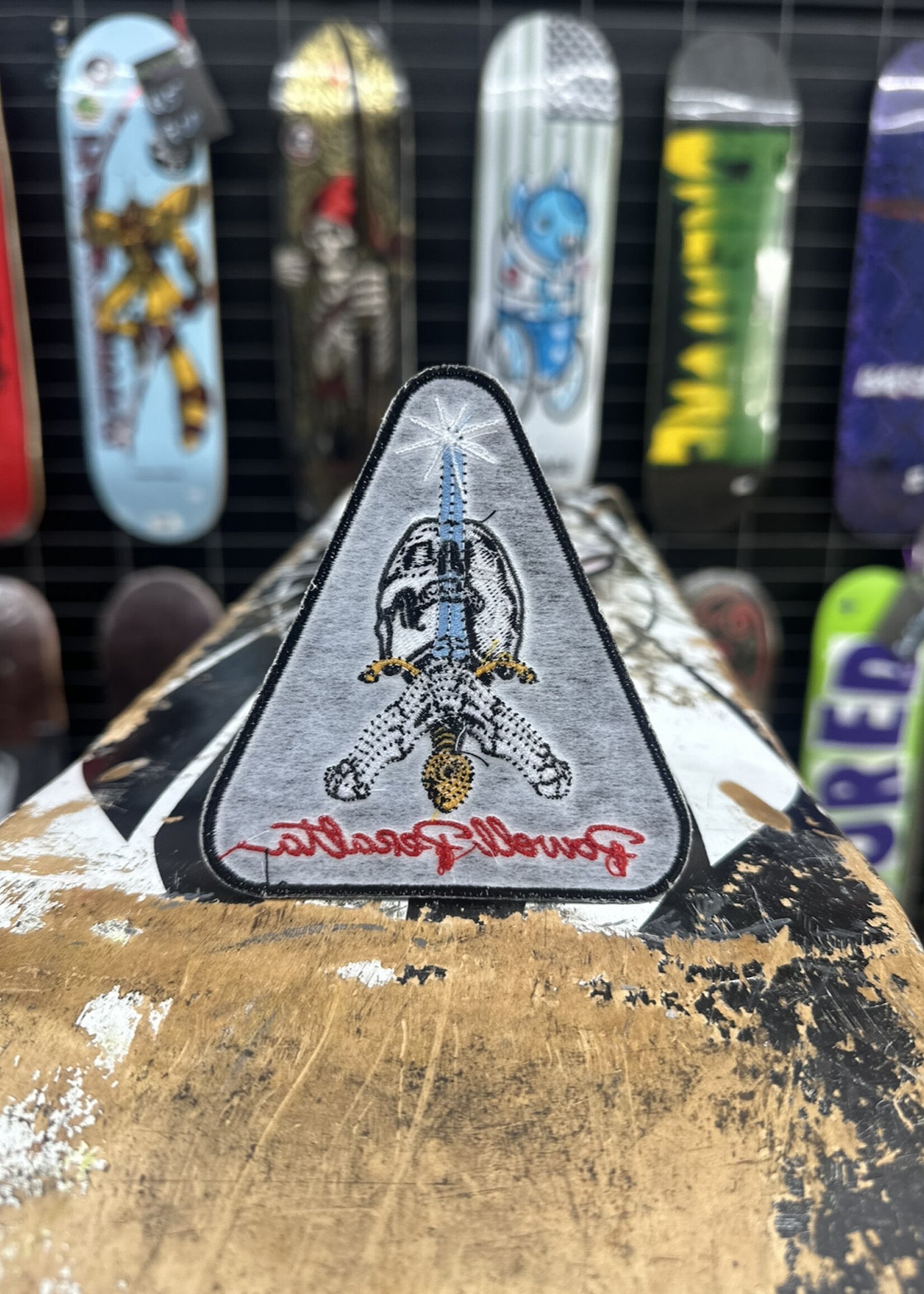 Powell Peralta POWELL PERALTA - Iron-on Patch Skull and Sword Black - 4.125"