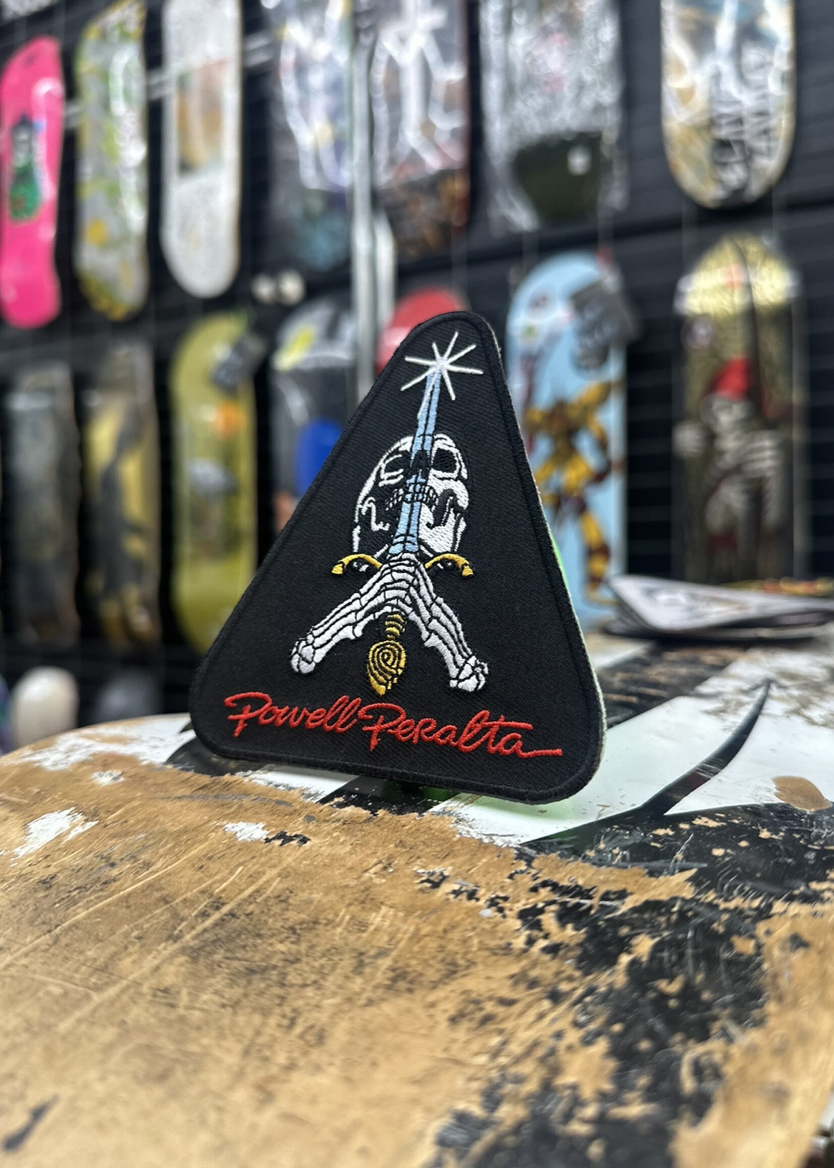 Powell Peralta POWELL PERALTA - Iron-on Patch Skull and Sword Black - 4.125"