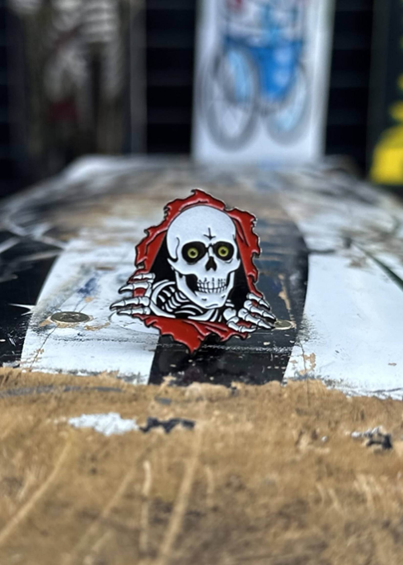 Powell Peralta POWELL PERALTA - Lapel Pin Ripper Glow In Dark
