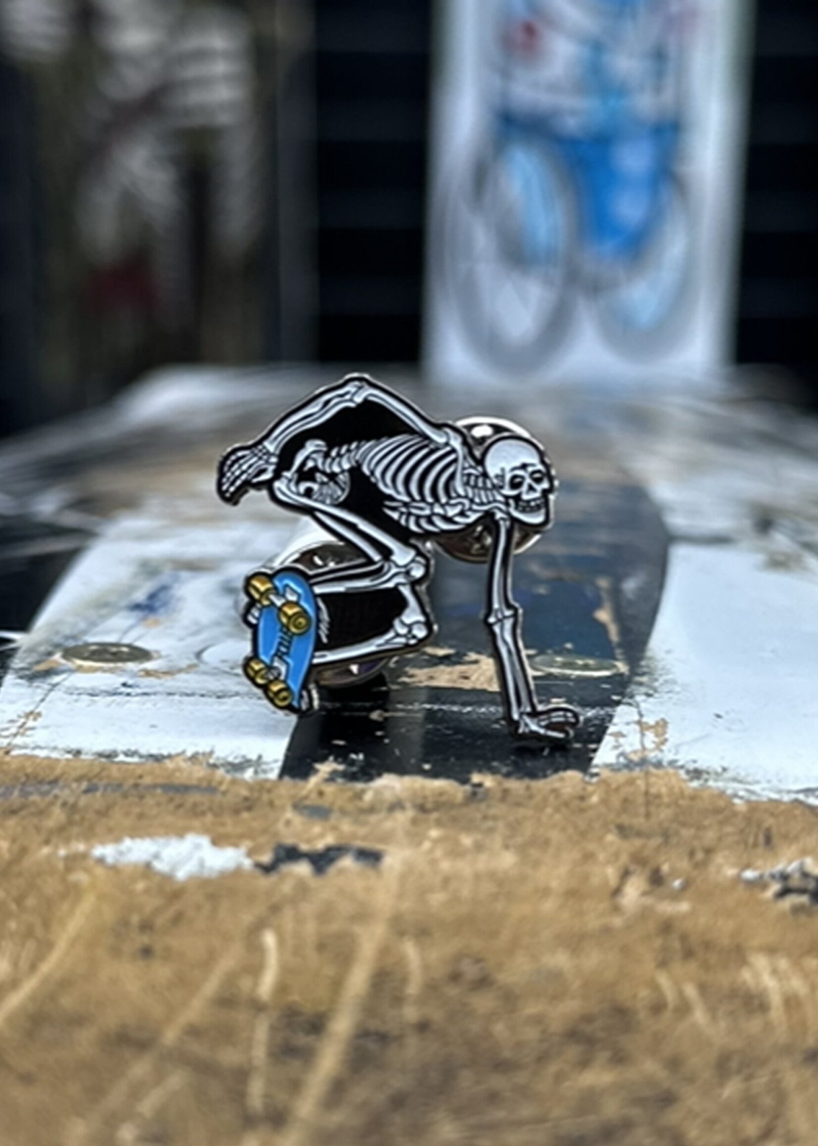Powell Peralta POWELL PERALTA - Lapel Pin Skateboarding Skeleton