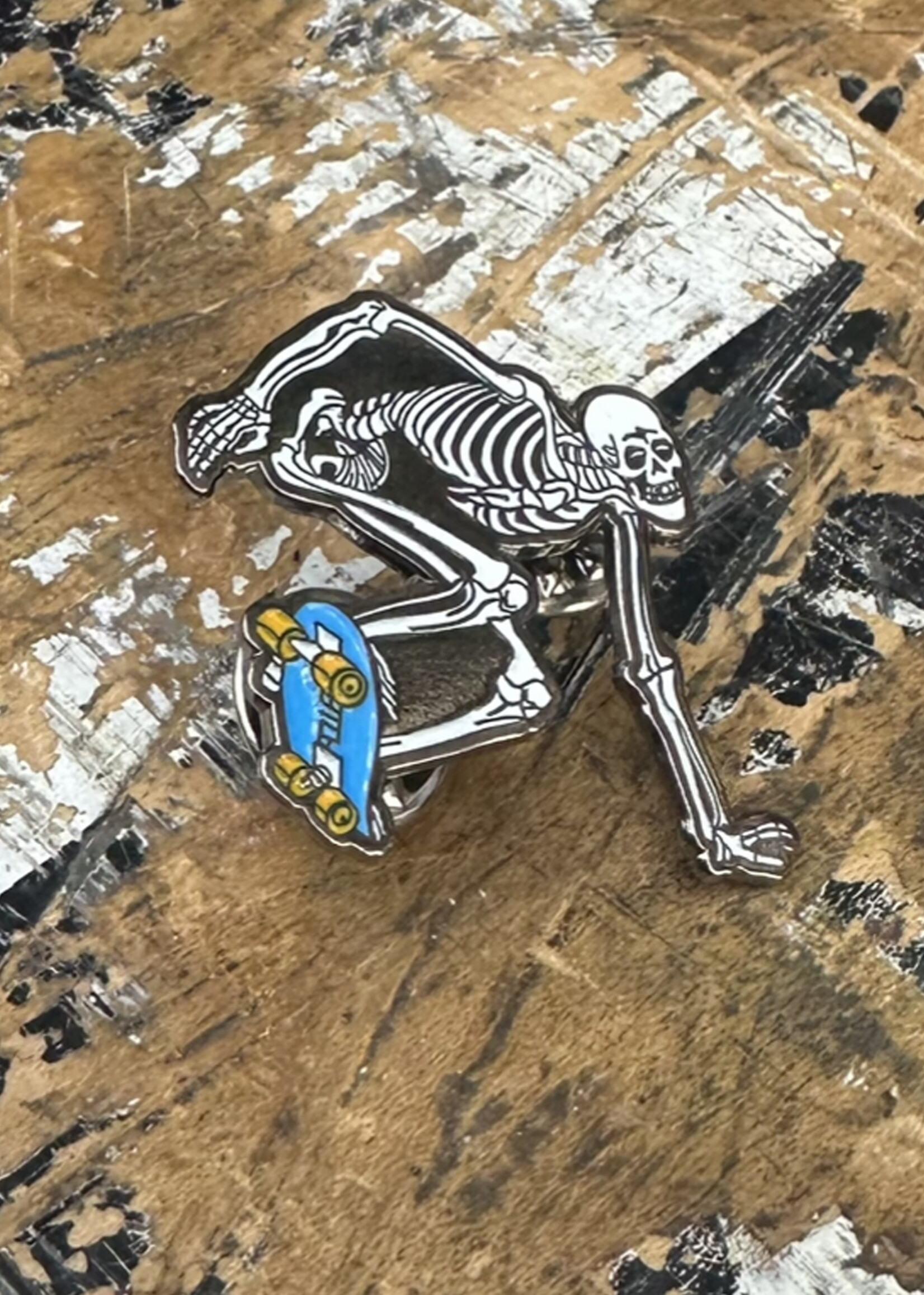 Powell Peralta POWELL PERALTA - Lapel Pin Skateboarding Skeleton