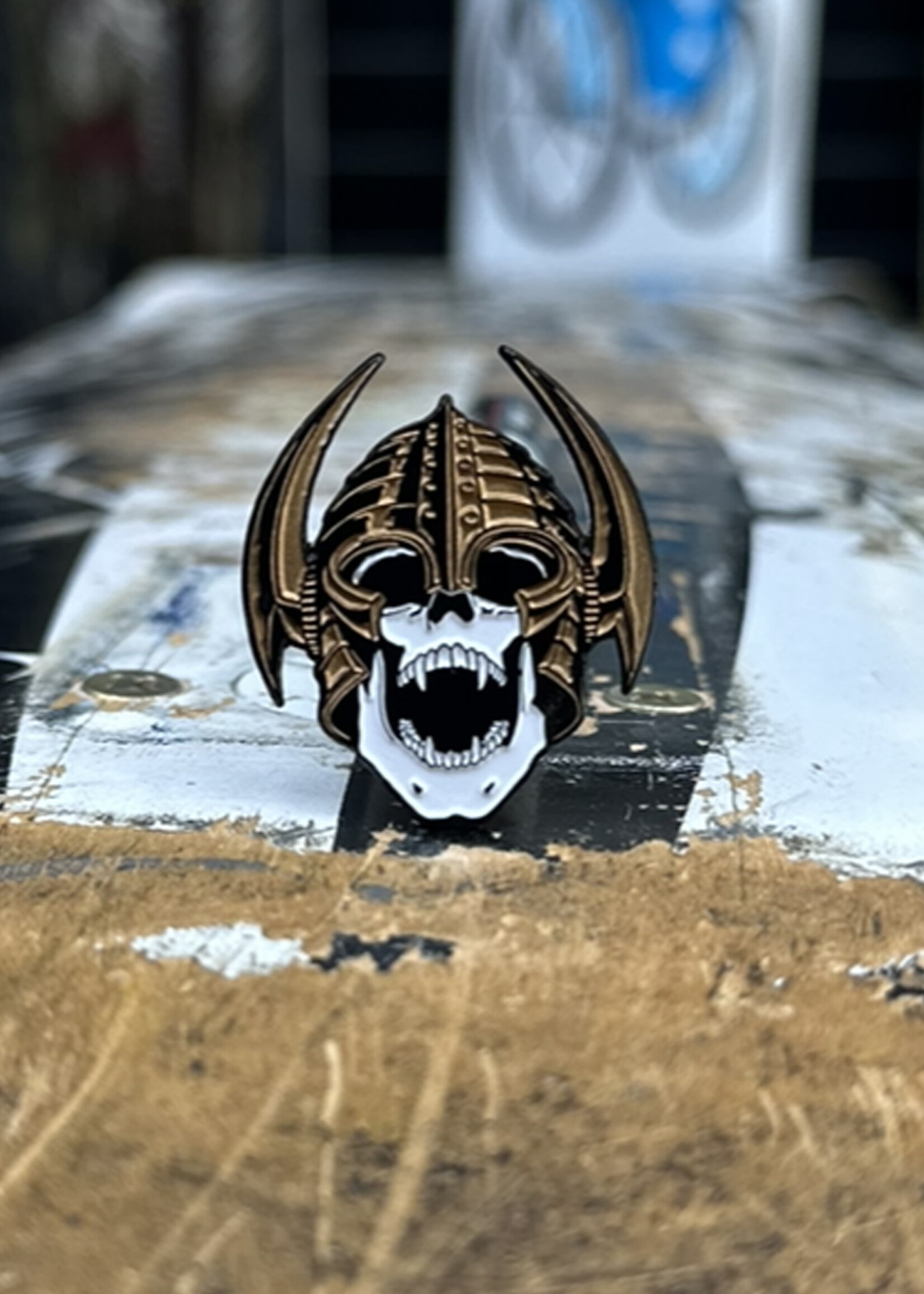 Powell Peralta POWELL PERALTA - Lapel Pin Per Werlinder Viking Skull