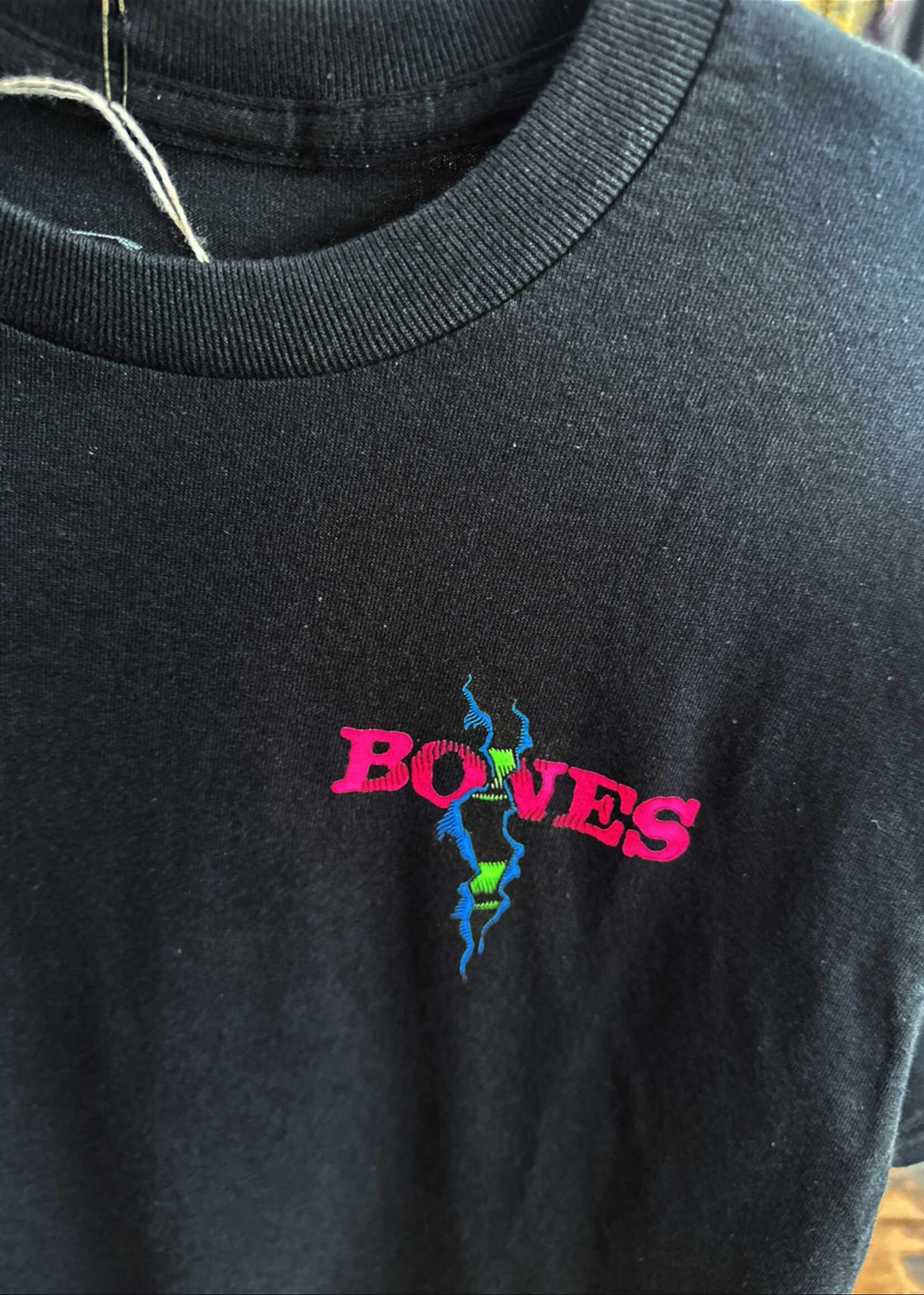 BONES BONES - Shred Blacklight Tee (Glow)