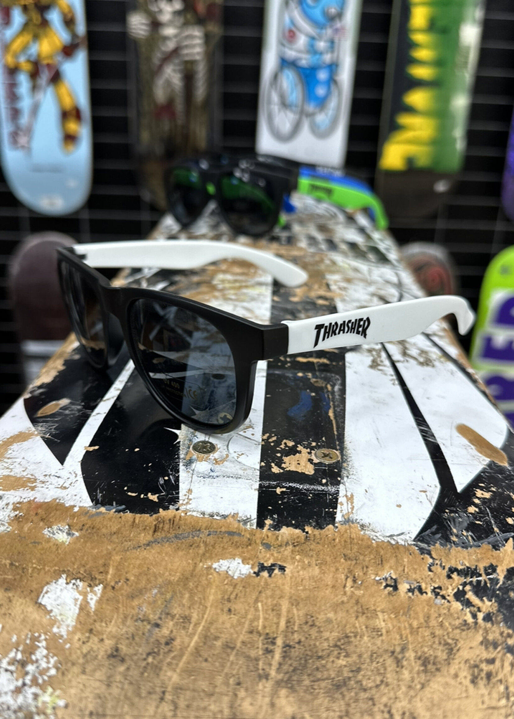 Thrasher THRASHER - Thrasher Sunnies - White