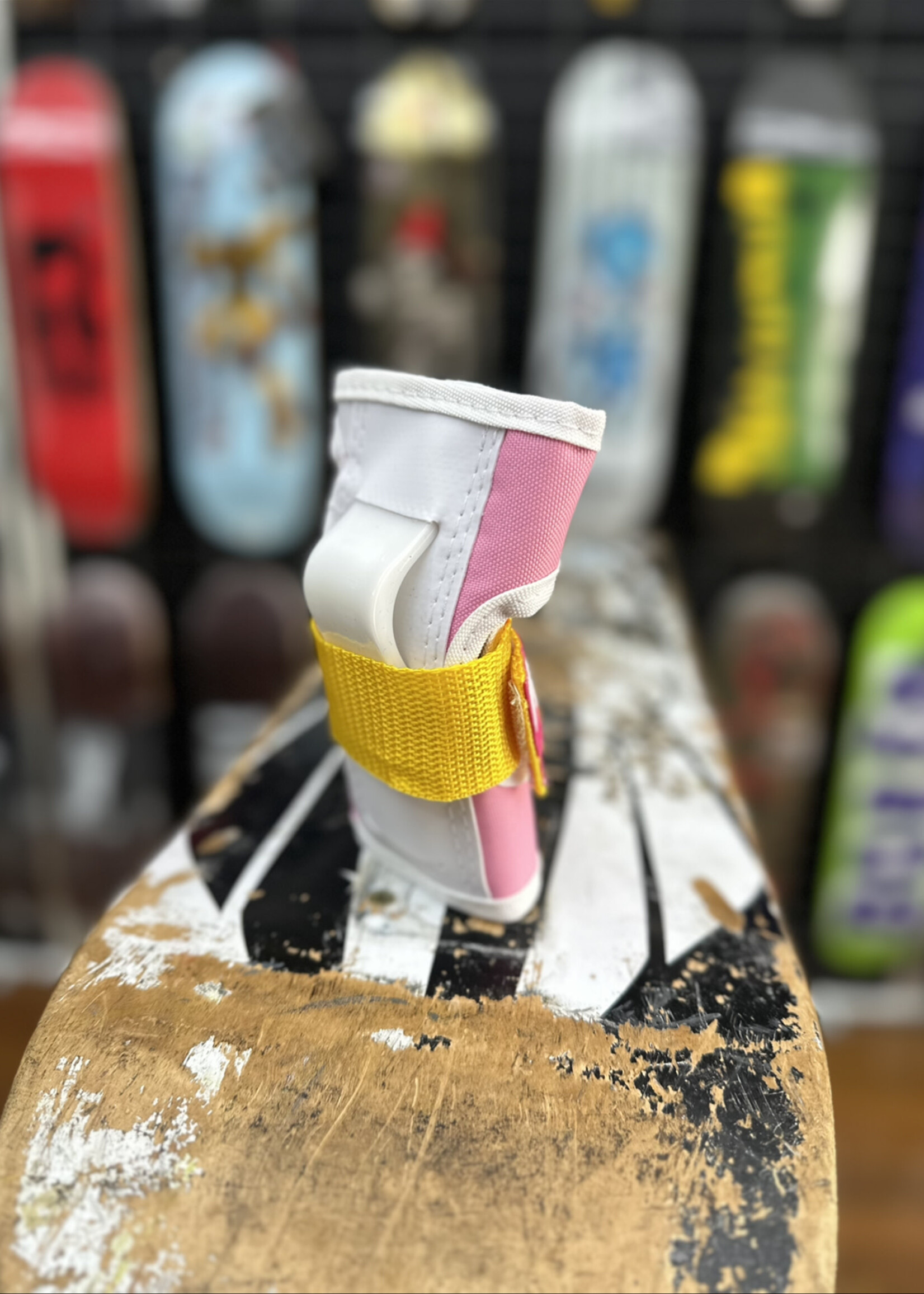 187 KILLER PADS 187  KILLER PADS - Six Pack Adult Moxi Pink/Peach - XSmall