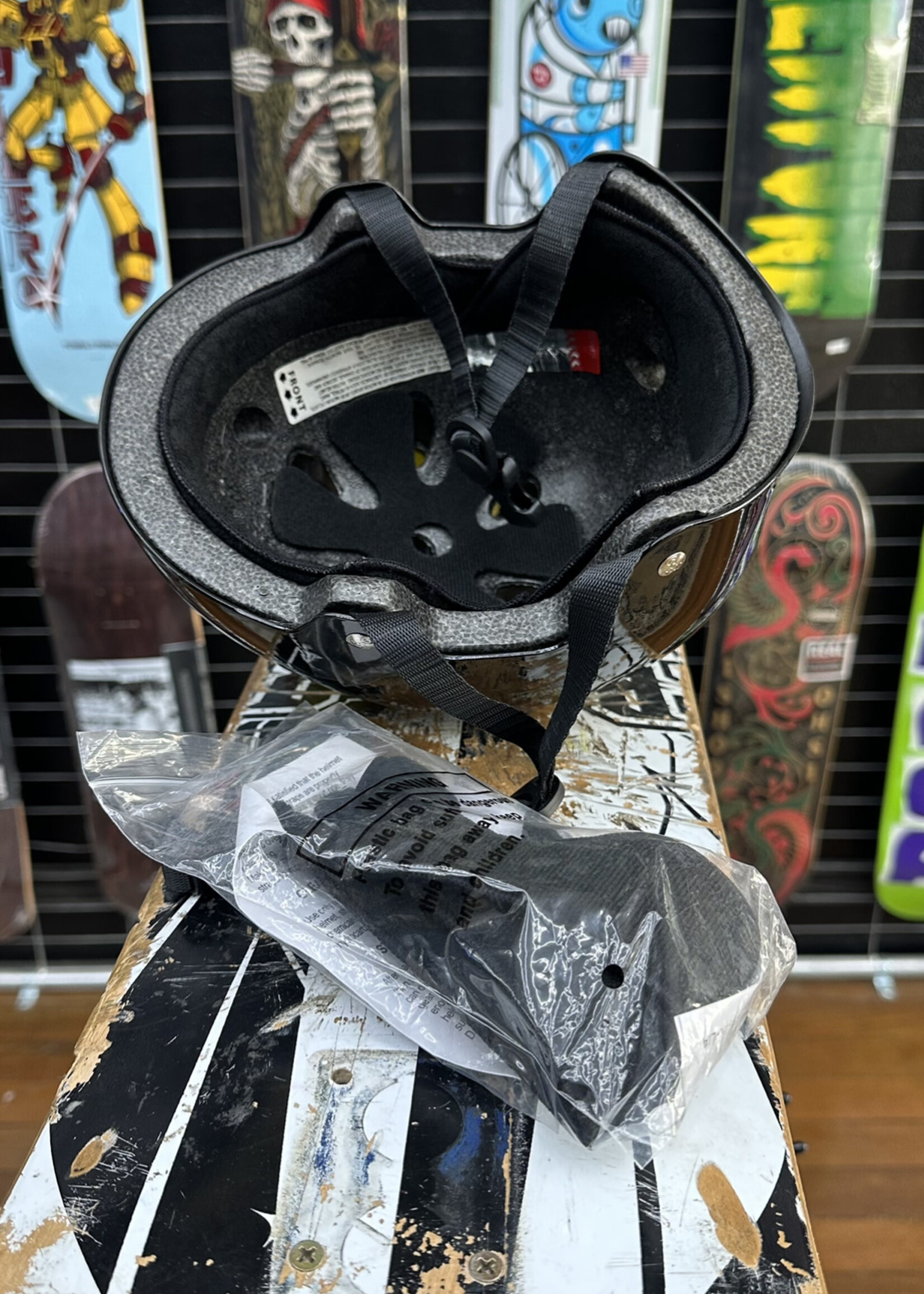 Triple 8 TRIPLE 8 - The Certified SweatSaver Helmet Black Gloss