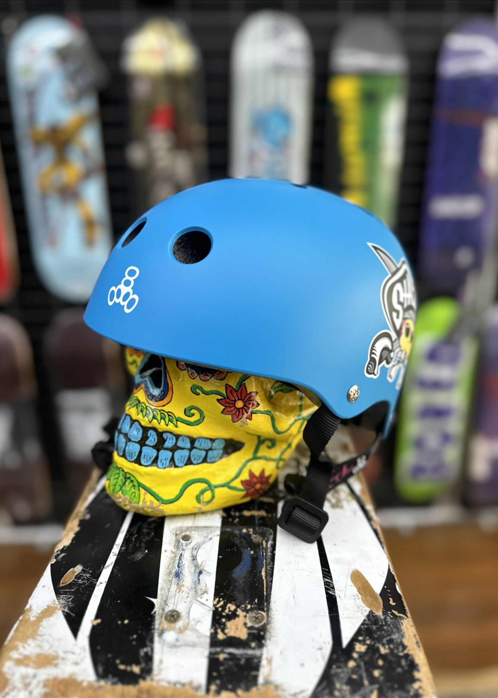 Triple 8 TRIPLE 8 - Lil 8 Certified Staab Helmet Neon Blue Rubber - Youth