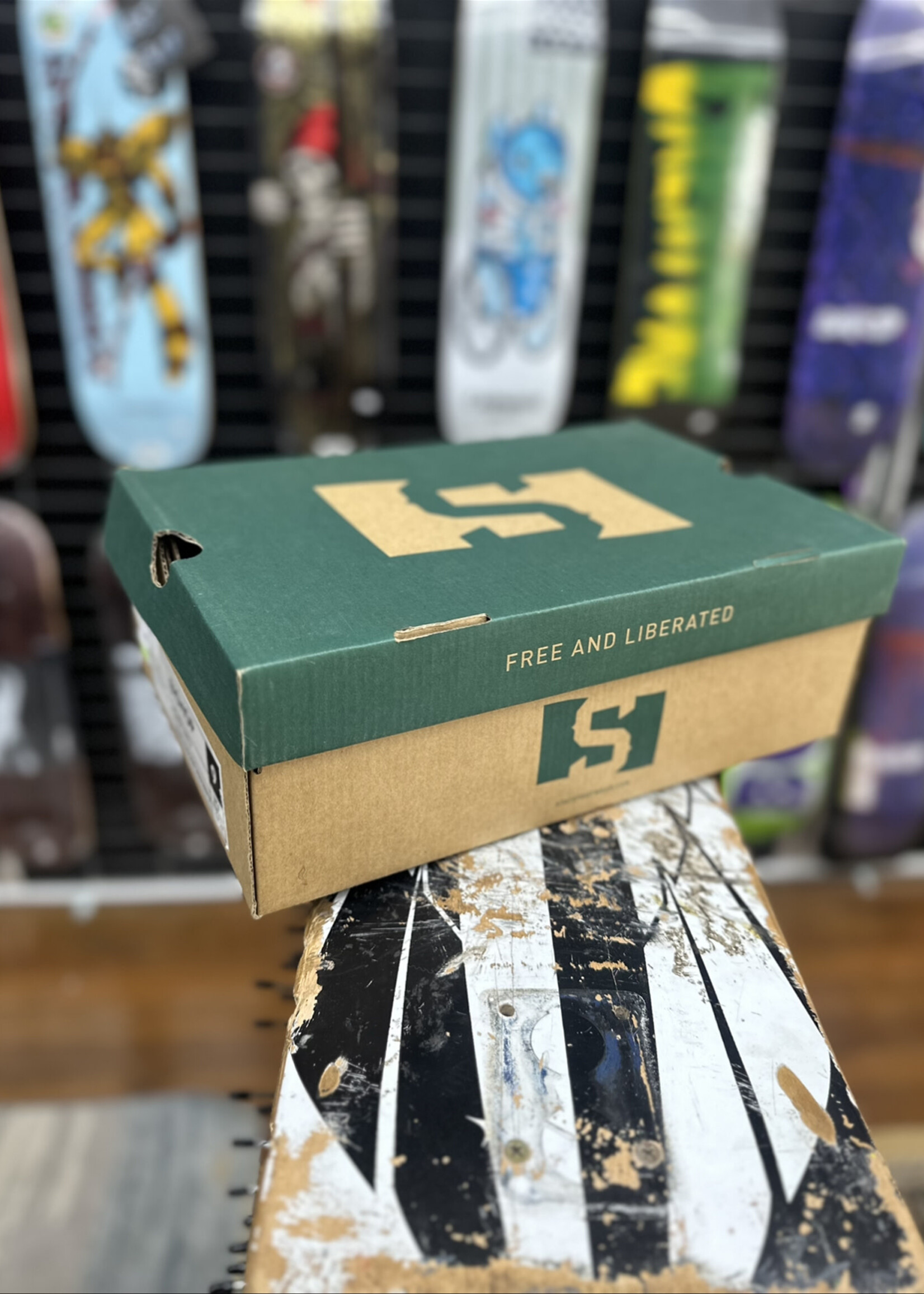 STATE FOOTWARE STATE FOOTWEAR - Bishop THEORIES X Black Cherry Suede/Rubber Toe