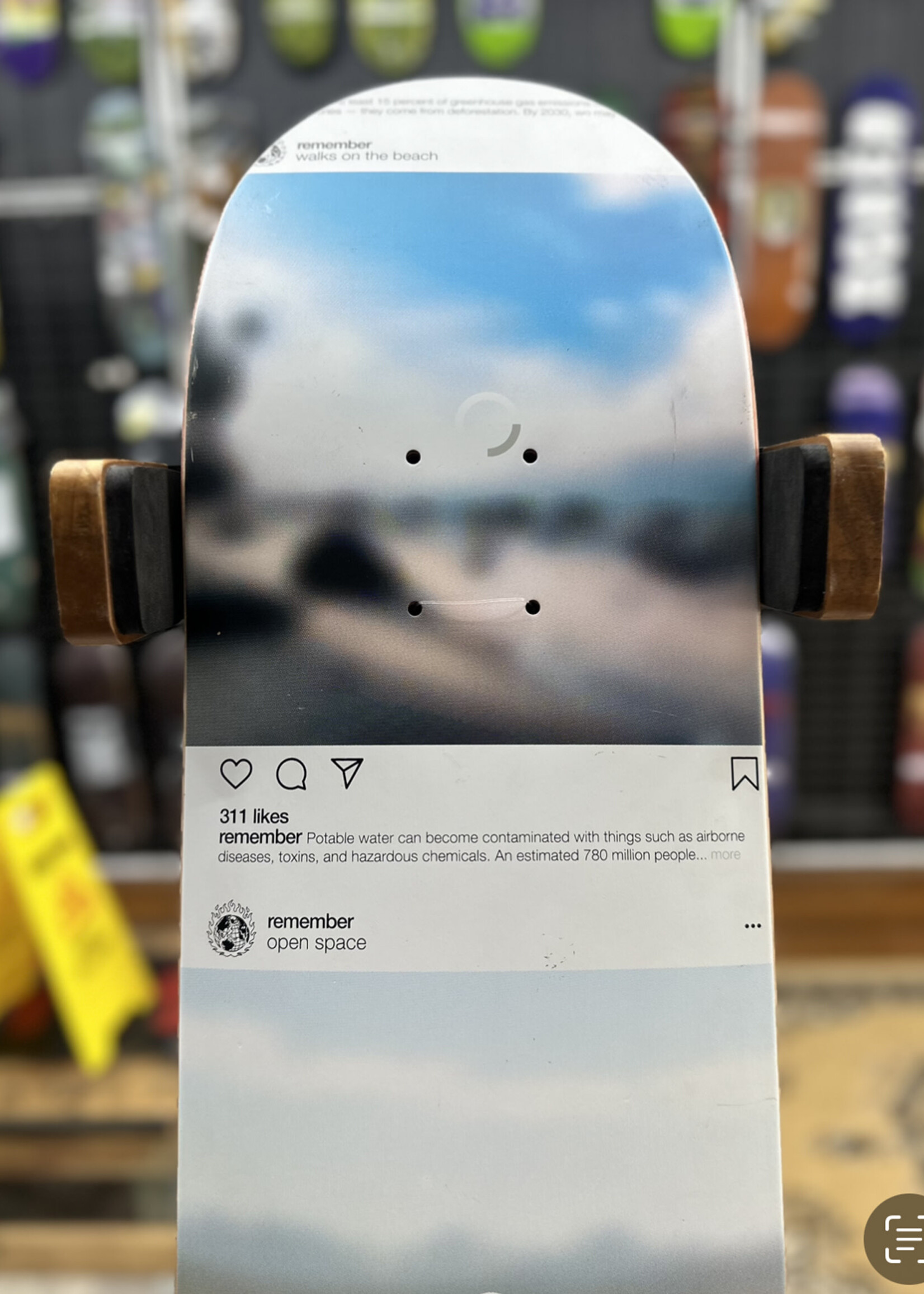 GLOBE GLOBE - Instagram Remember Reel - 8.125"