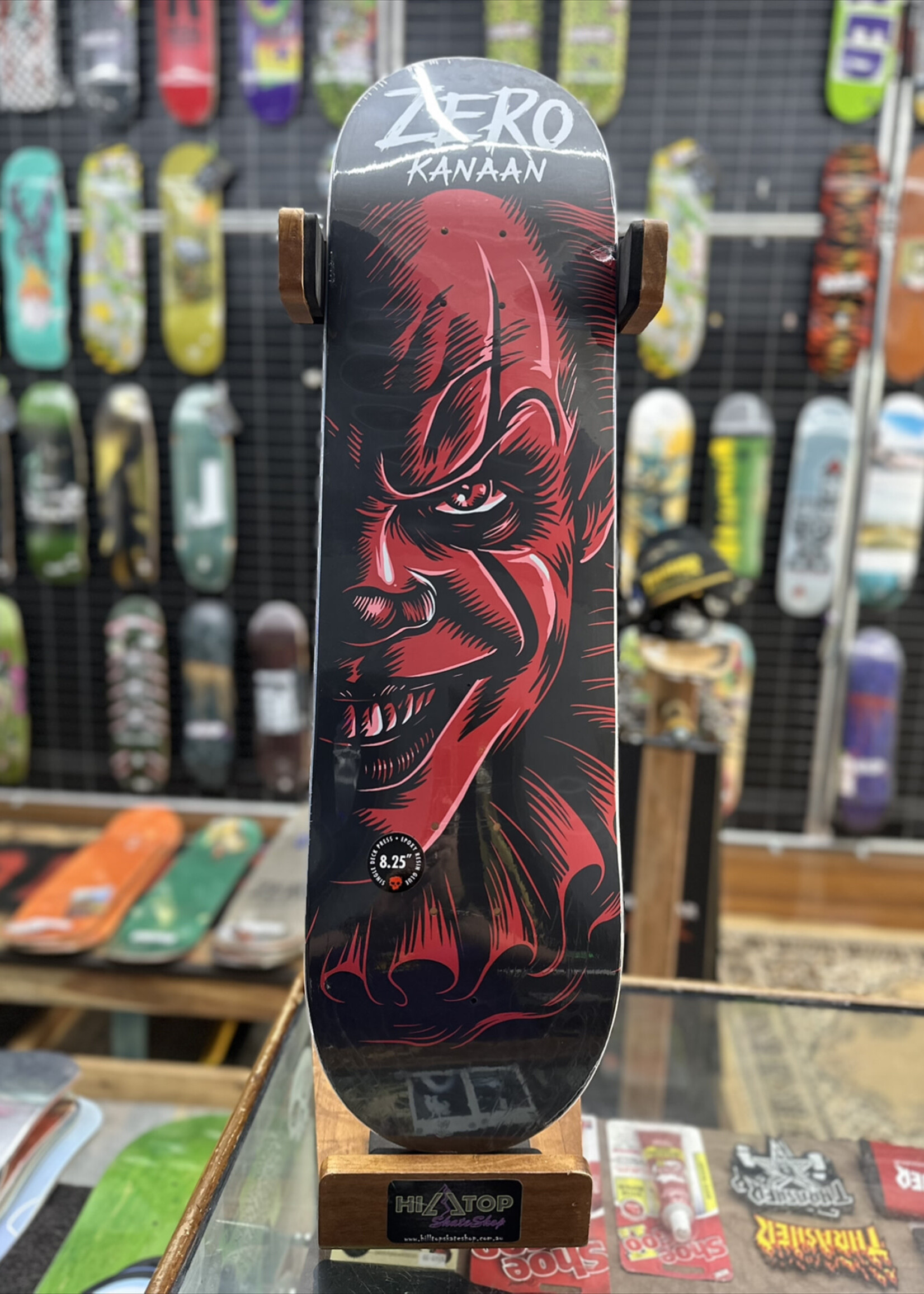 Zero ZERO - Fright Night Kanaan Dern - 8.25"