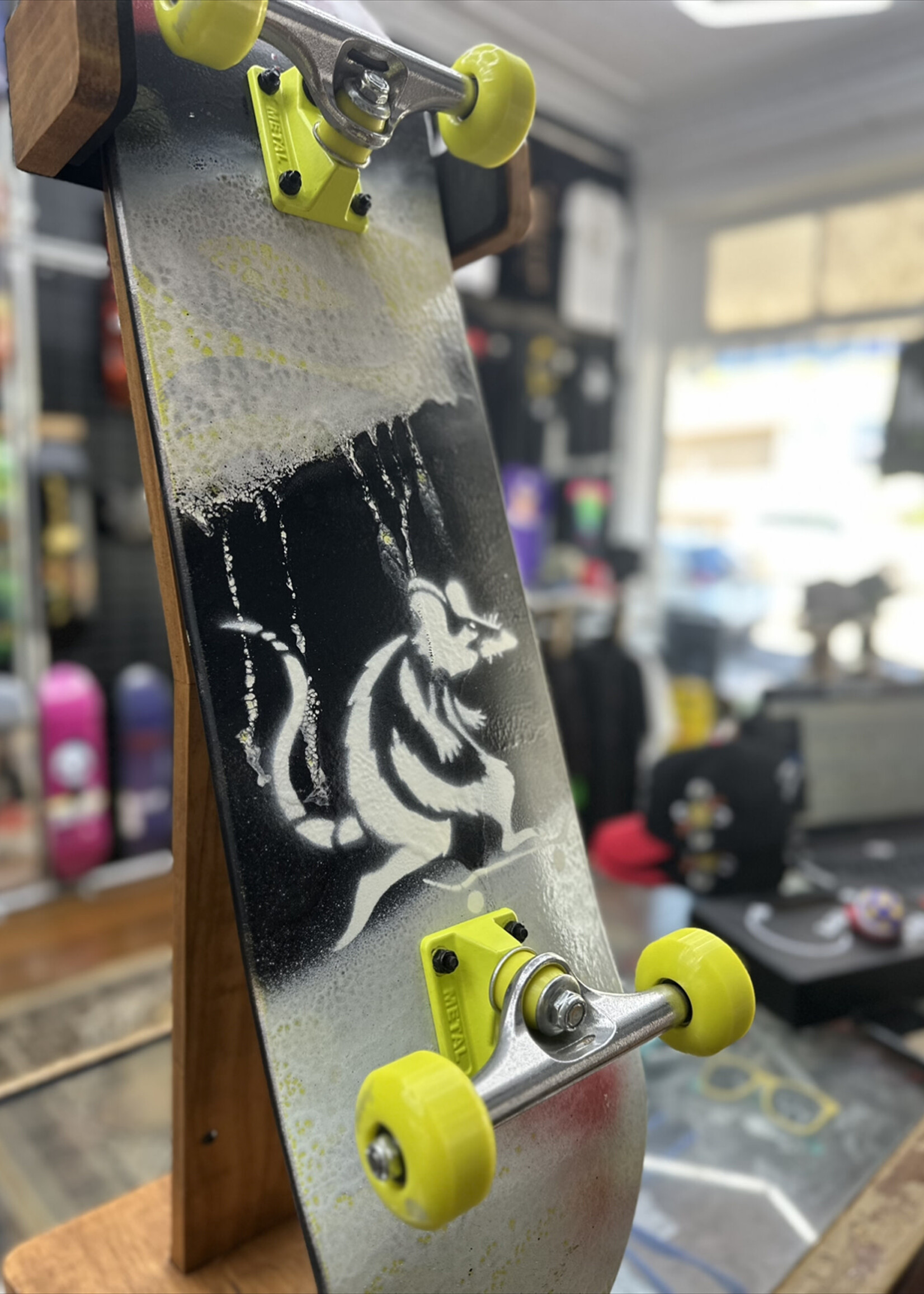 Hilltop Skateshop HILLTOP SKATESHOP - Recycled Spraypaint Skate Rat #2