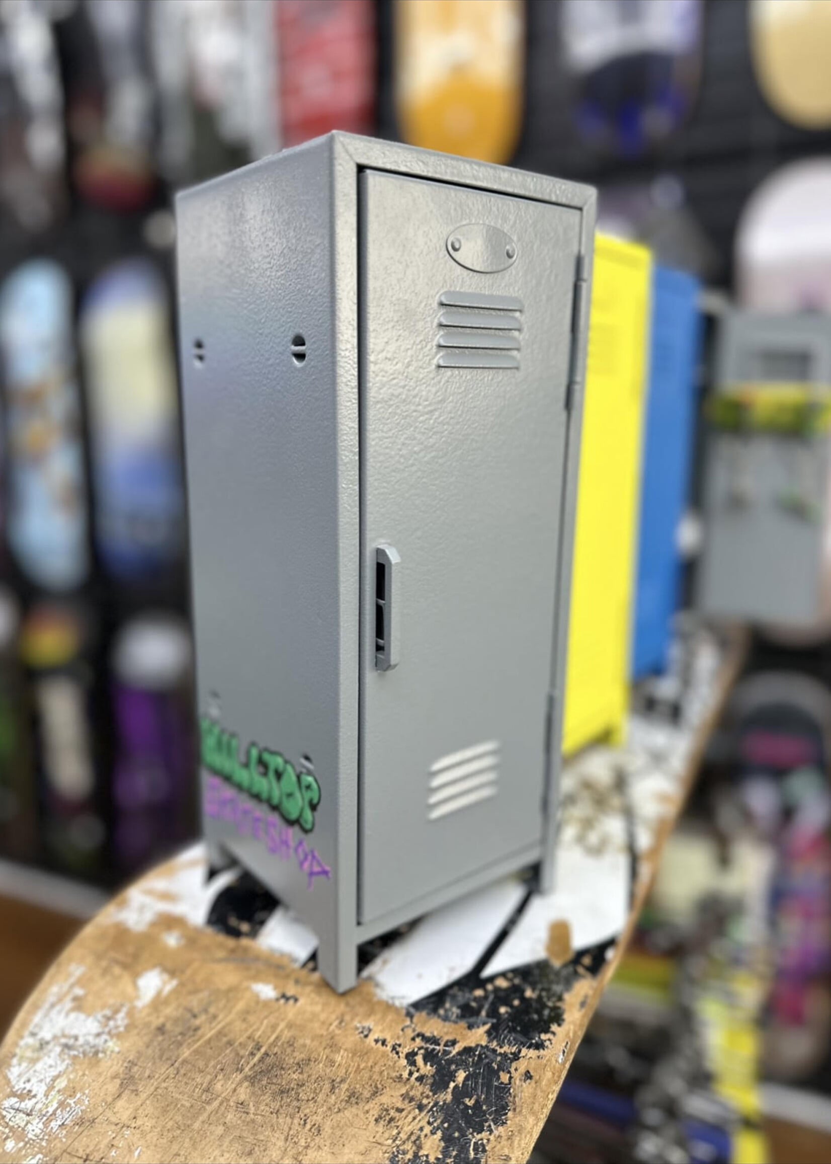 Hilltop Skateshop HILLTOP SKATESHOP - Customisable Desktop Mini Locker Storage