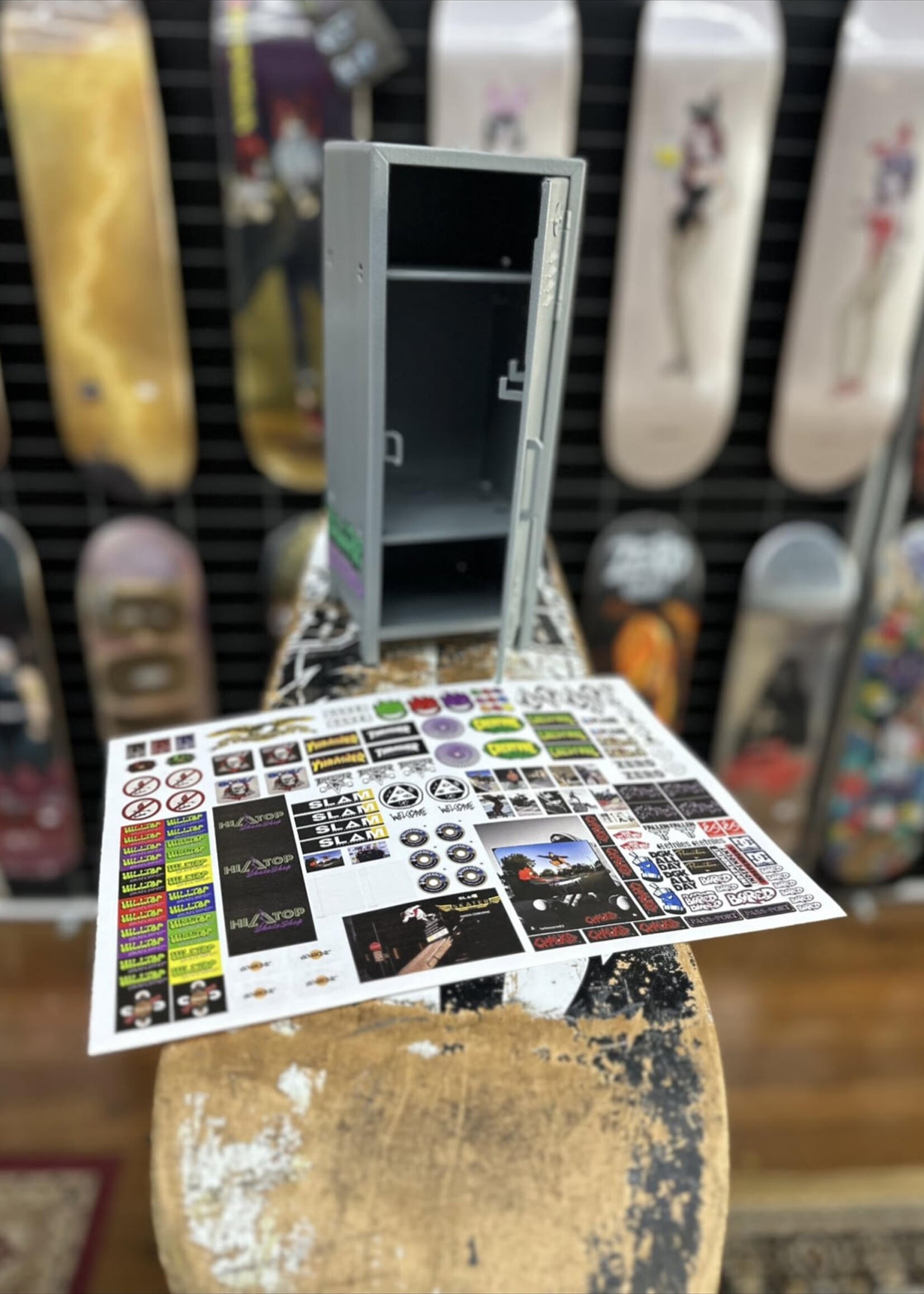 Hilltop Skateshop HILLTOP SKATESHOP - Customisable Desktop Mini Locker Storage