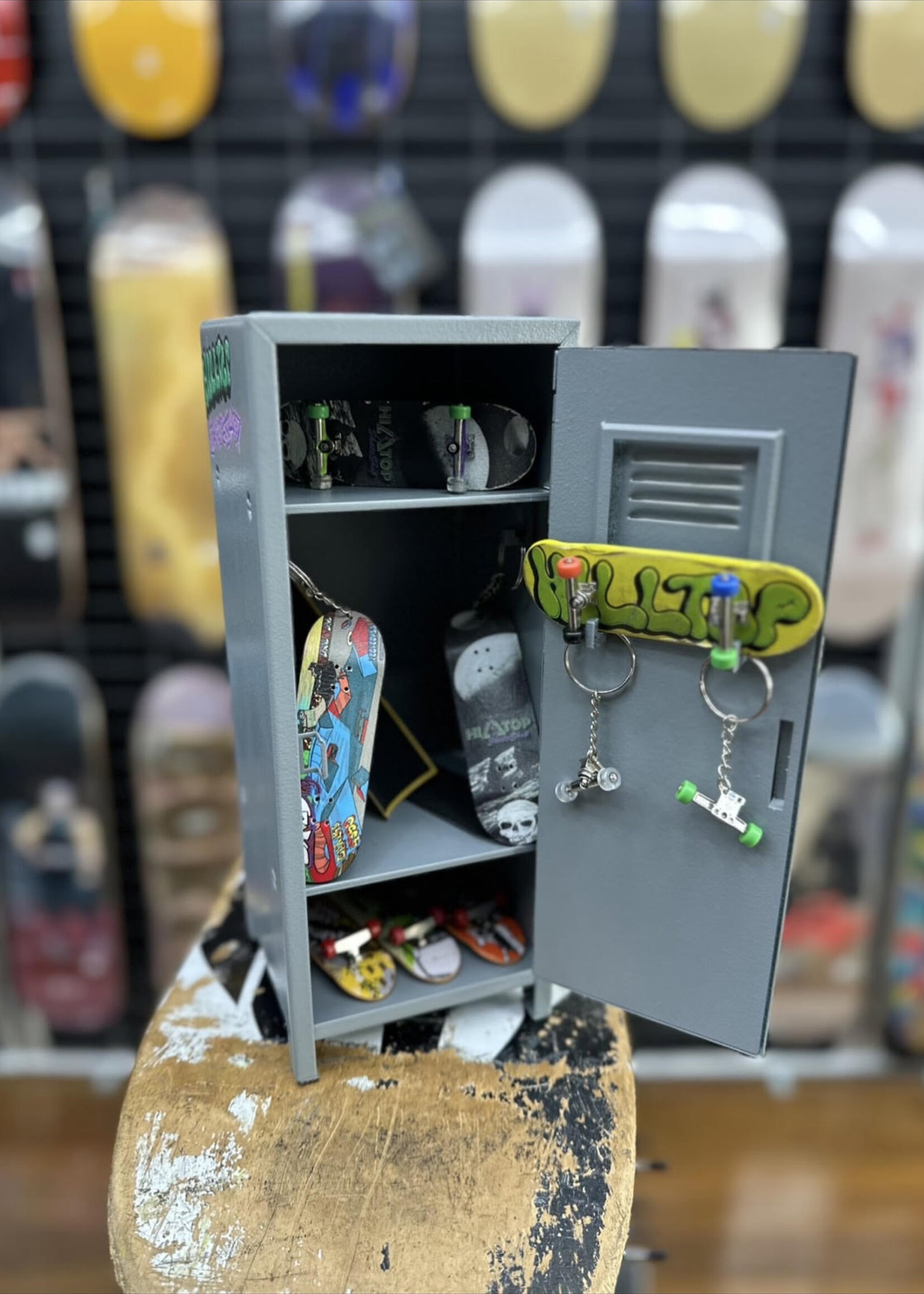 Hilltop Skateshop HILLTOP SKATESHOP - Customisable Desktop Mini Locker Storage