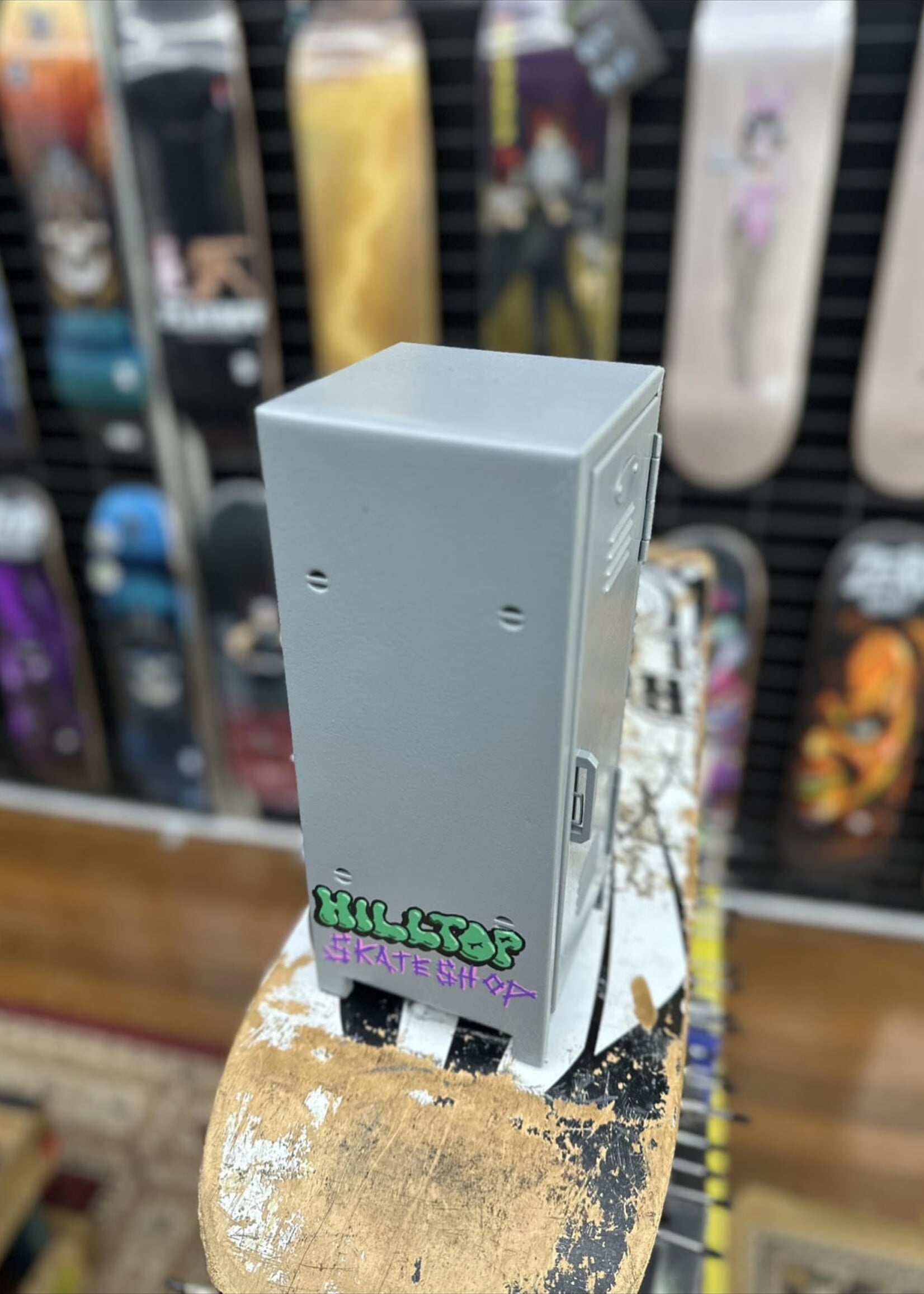 Hilltop Skateshop HILLTOP SKATESHOP - Customisable Desktop Mini Locker Storage