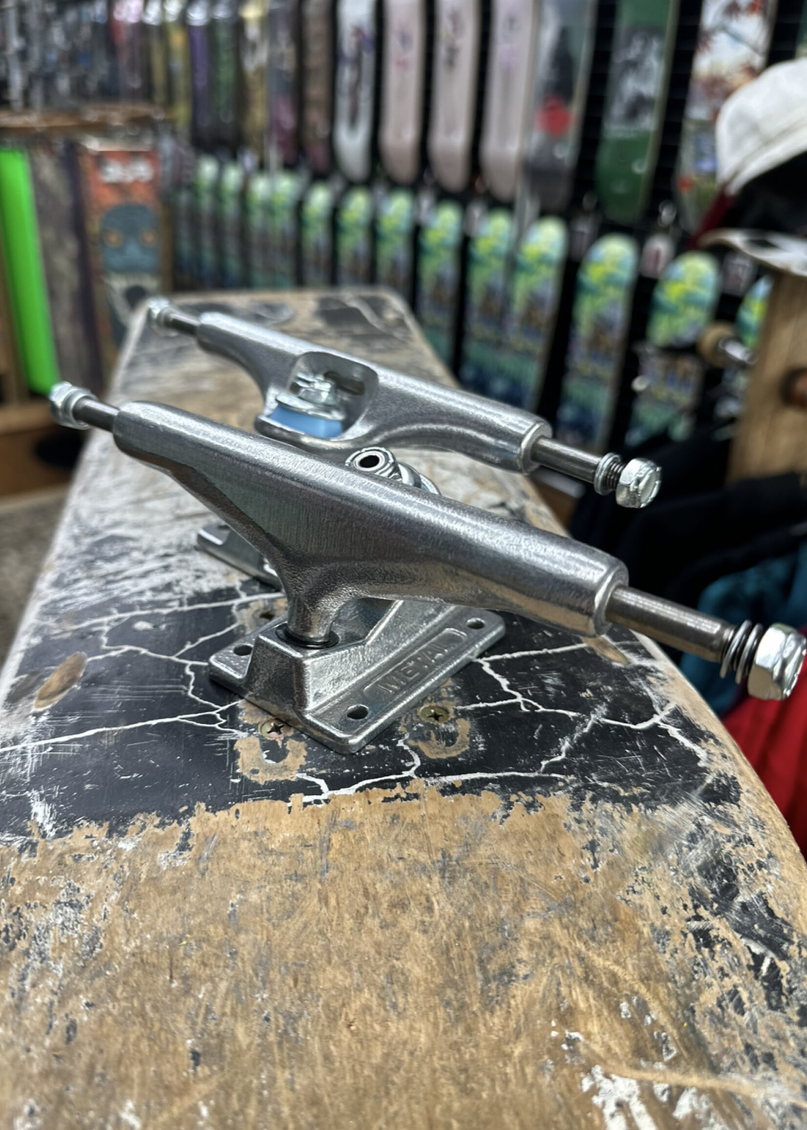 Metal Trucks METAL TRUCKS - Hollow Kingpin Raw Polished Pair