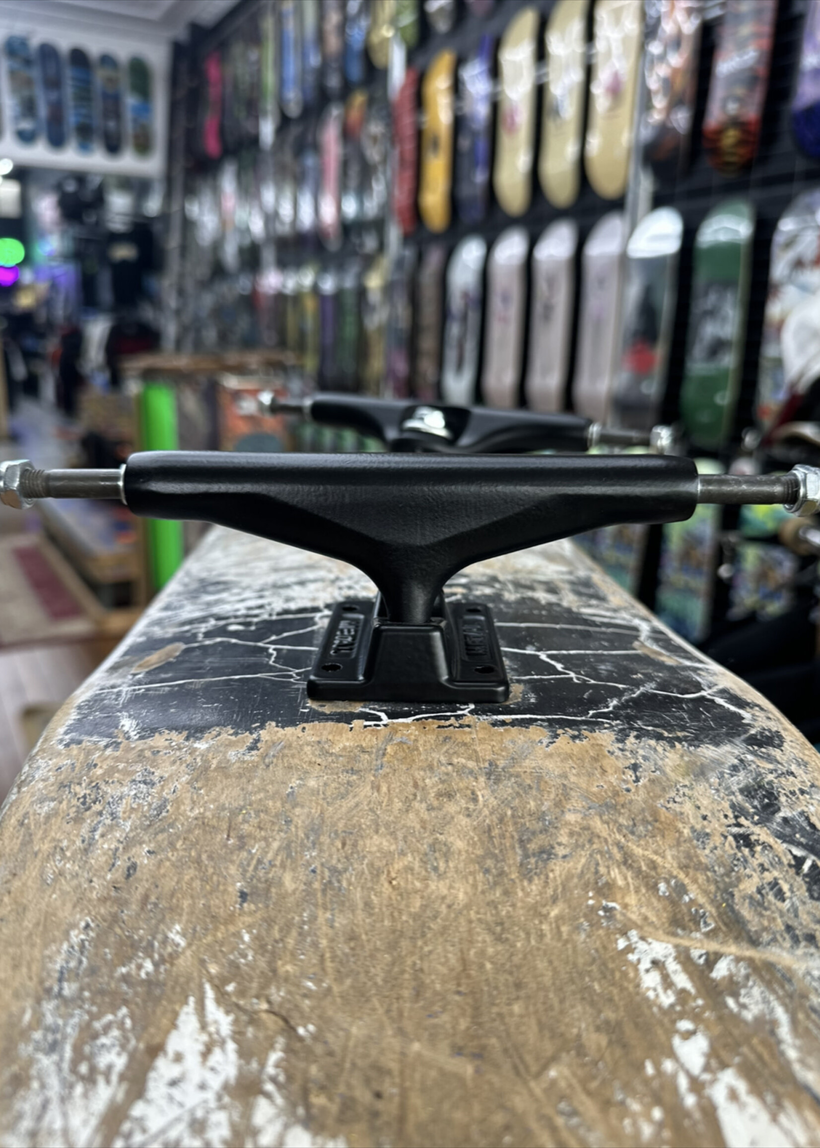 Metal Trucks METAL TRUCKS - Hollow Kingpin Black/Black Pair
