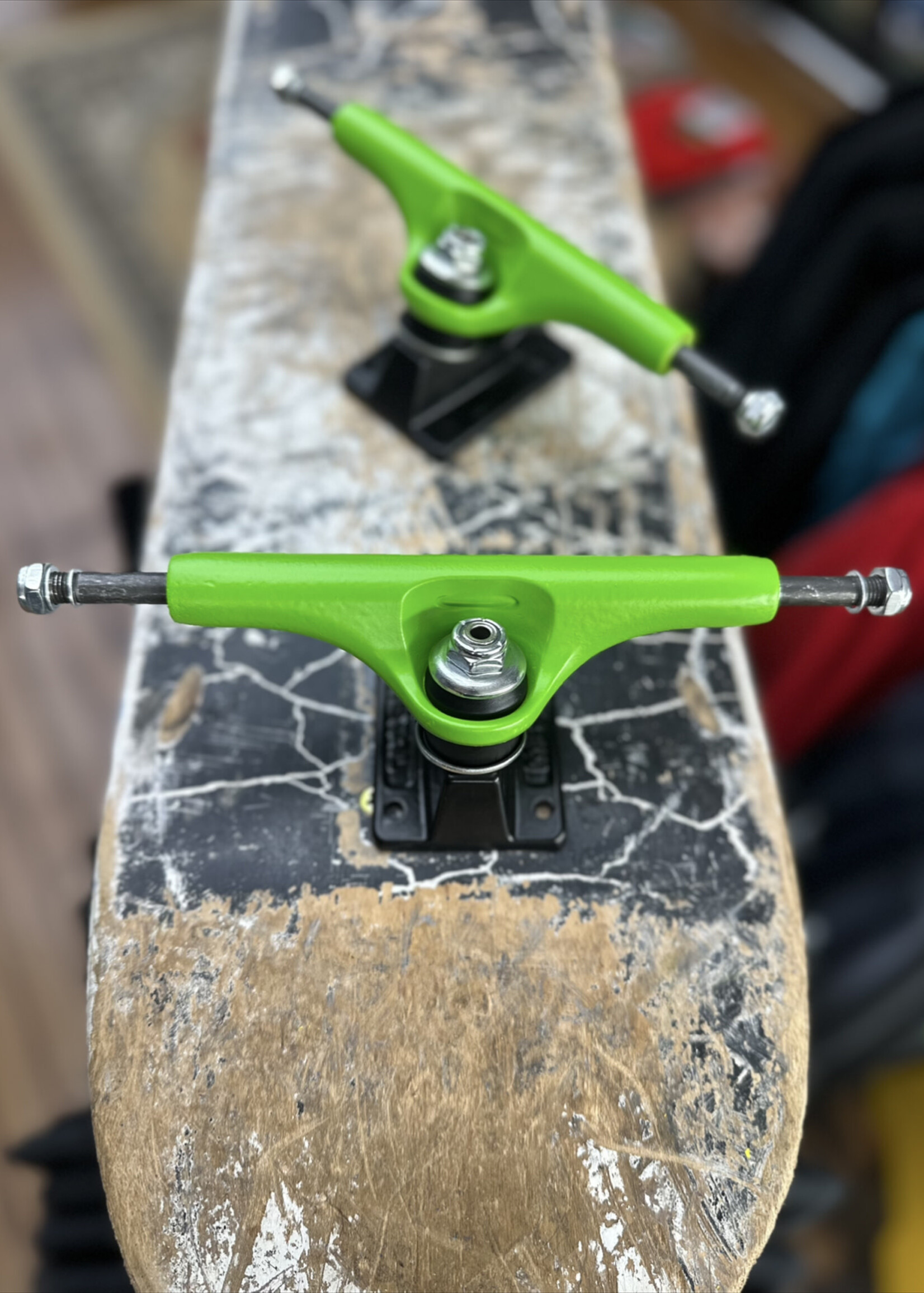 Metal Trucks METAL TRUCKS - Hollow Kingpin Green/Black Pair