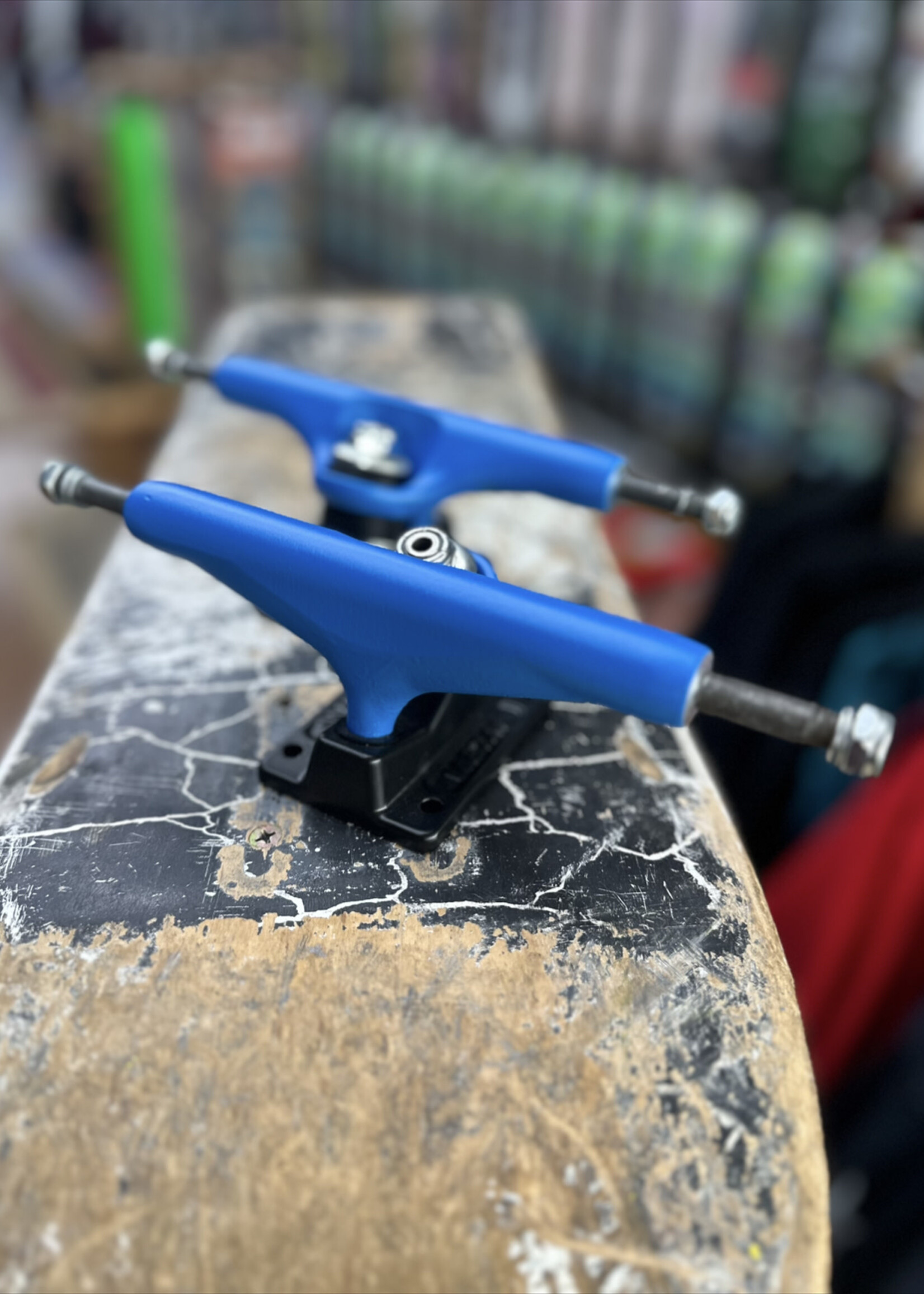 Metal Trucks METAL TRUCKS - Hollow Kingpin Blue/Black Pair