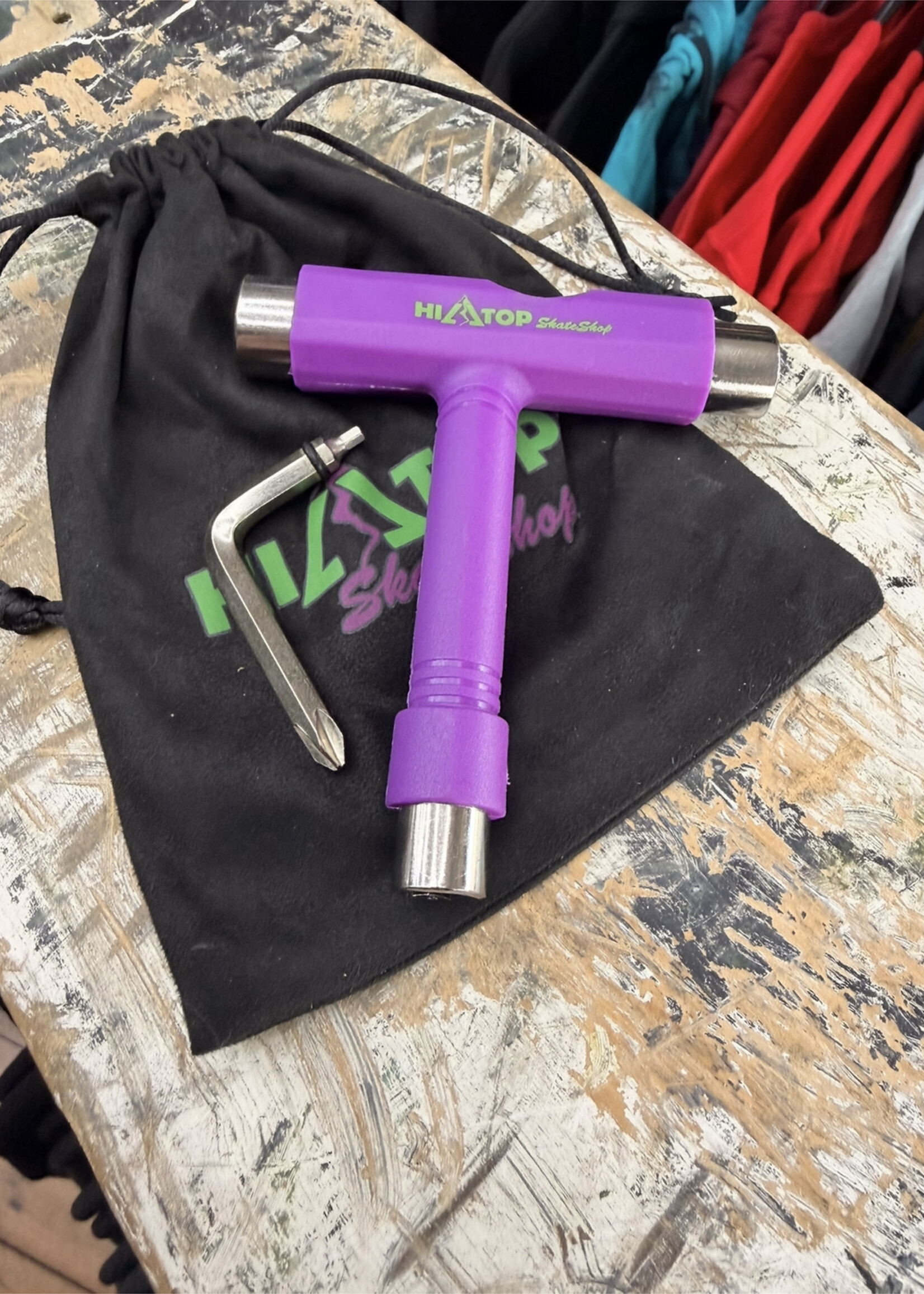 Hilltop Skateshop HILLTOP SKATESHOP - Skateboard T-Tool & Suede Carry Bag
