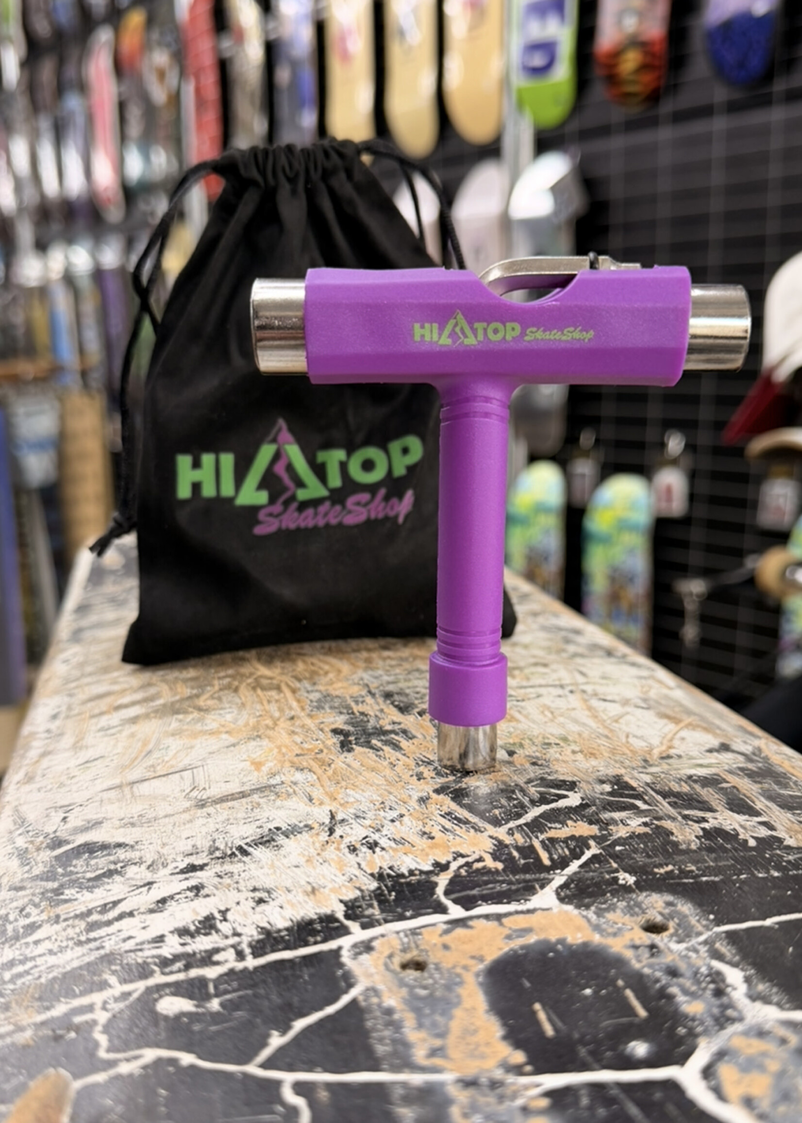 Hilltop Skateshop HILLTOP SKATESHOP - Skateboard T-Tool & Suede Carry Bag