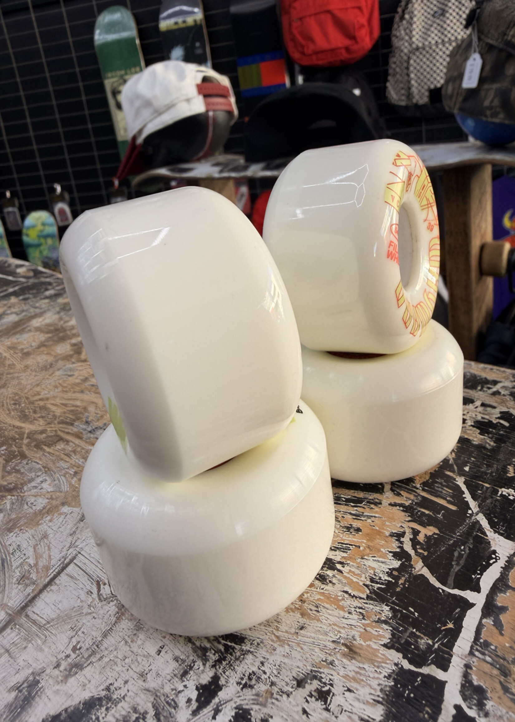 Wayward Wheels WAYWARD WHEELS - Filmer Wheels Inner Plastic Core - 54mm 80a