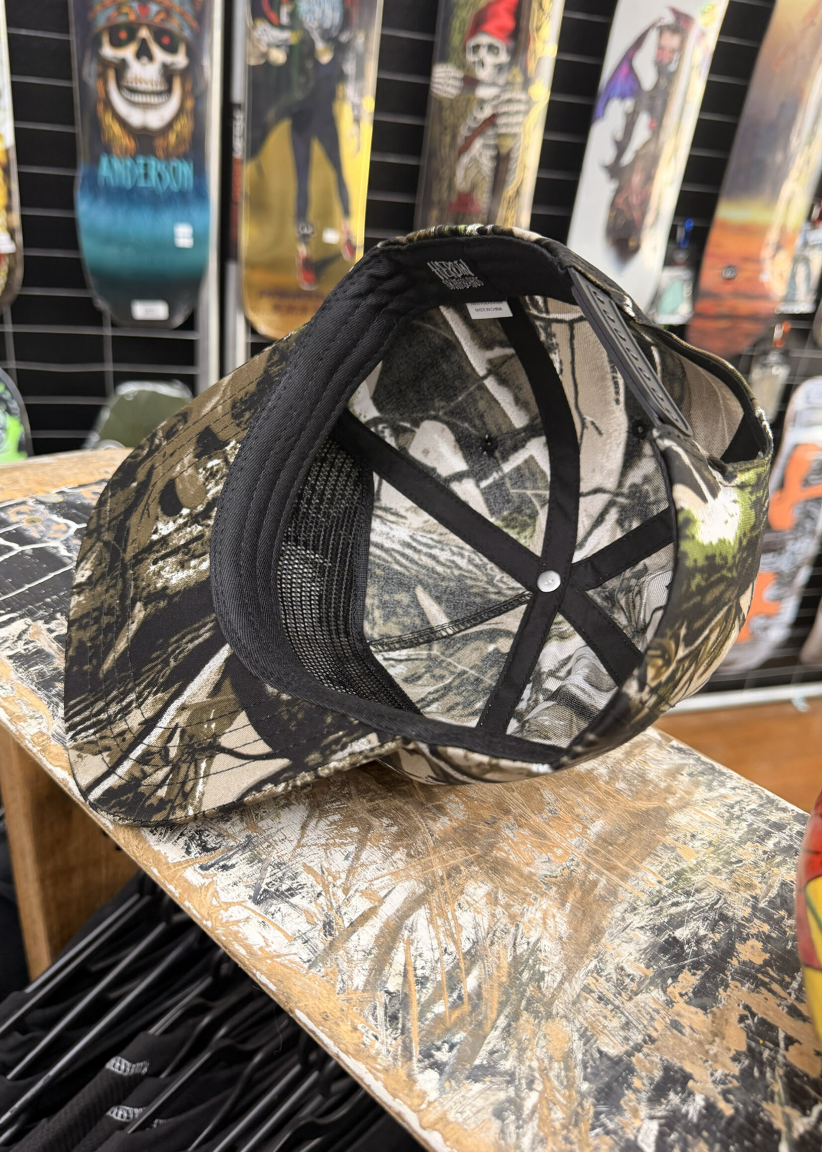 HEROIN SKATEBOARDS HEROIN SKATEBOARDS - Script Camo Snapback Cap