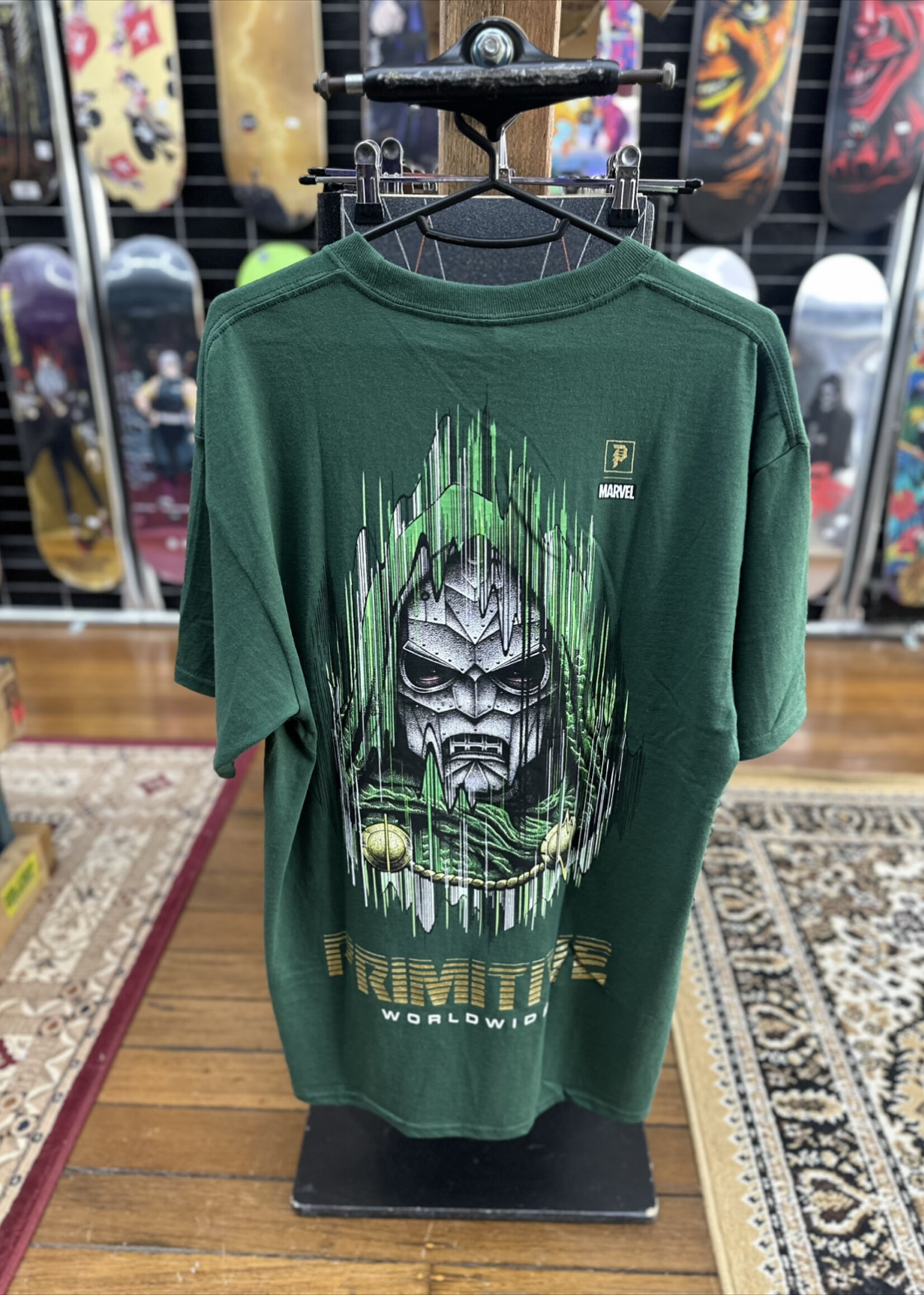 PRIMITIVE PRIMITIVE - Marvel Dr Doom Green Tee