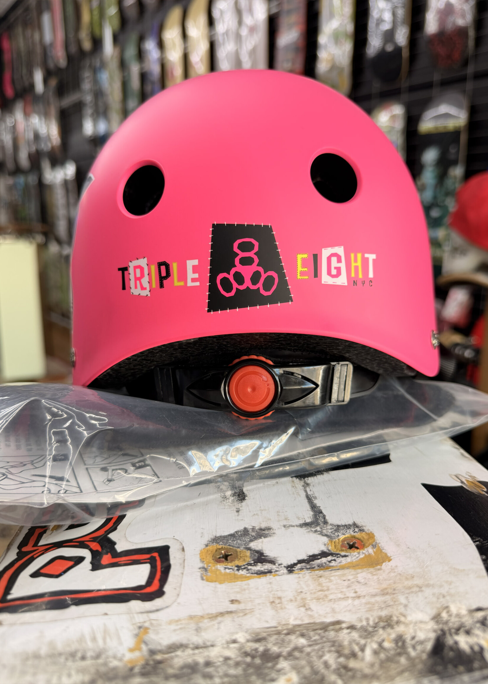 Triple 8 TRIPLE 8 - Lil 8 Certified Helmet Staab Neon Pink Rubber - Youth