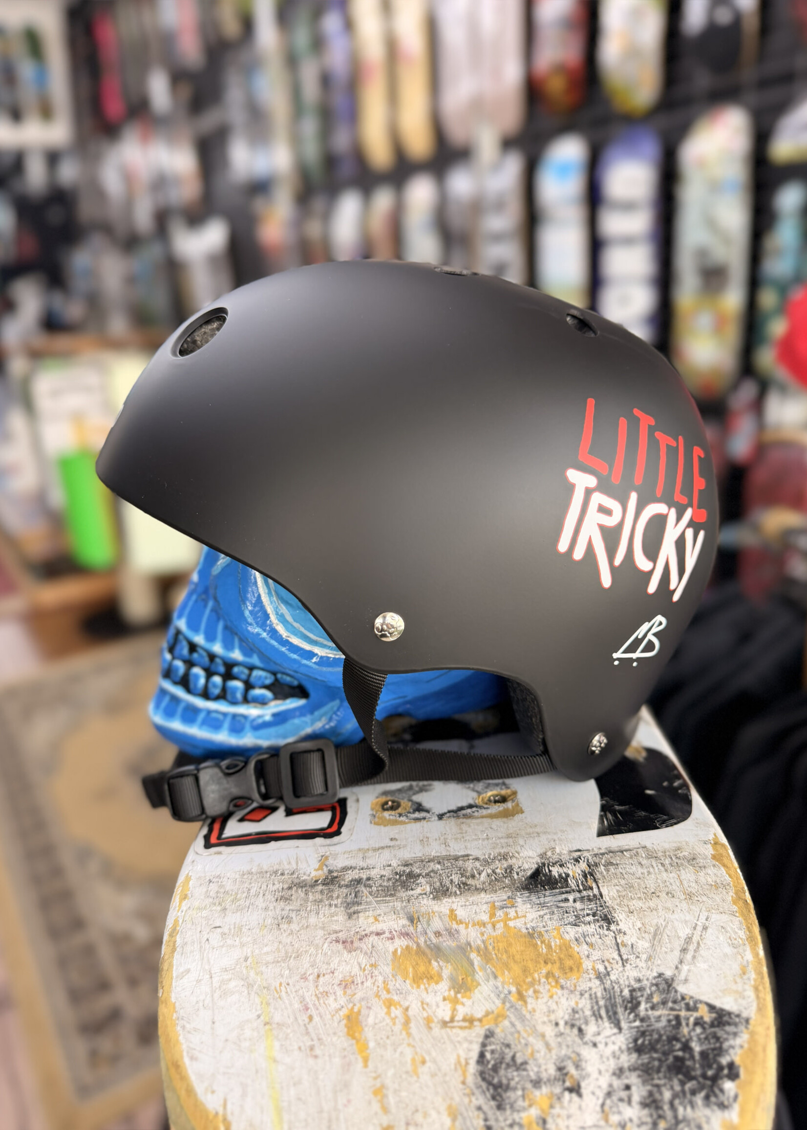 Triple 8 TRIPLE 8 - Certified Little Tricky Helmet V2 Matte Black - Junior