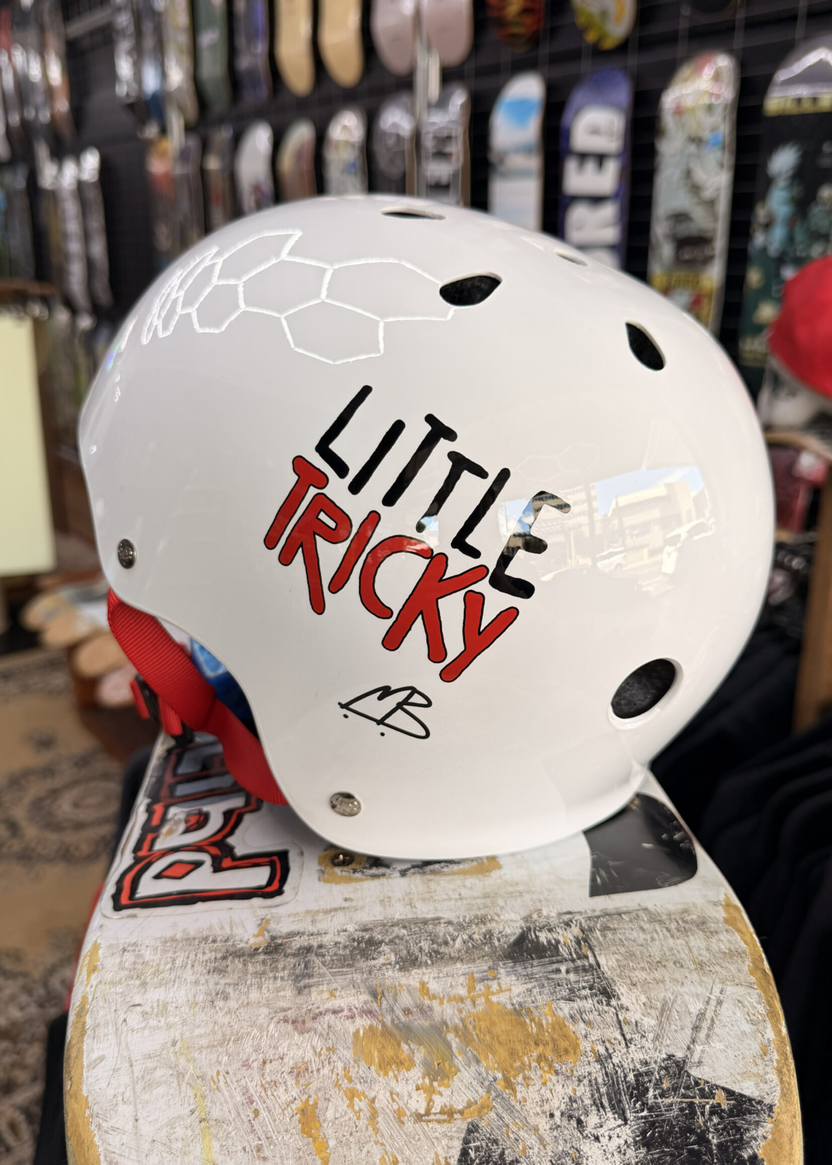 Triple 8 TRIPLE 8 - Certified Little Tricky Helmet V2 Gloss White - Junior