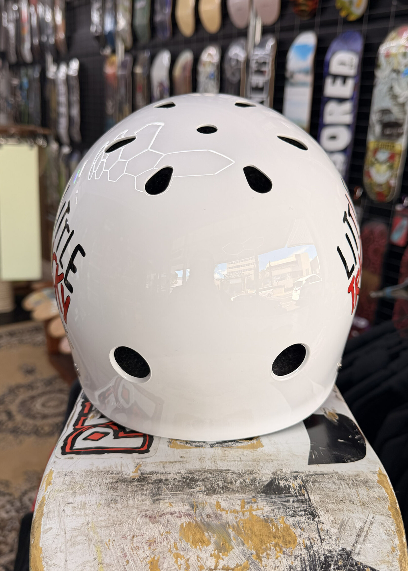 Triple 8 TRIPLE 8 - Certified Little Tricky Helmet V2 Gloss White - Junior