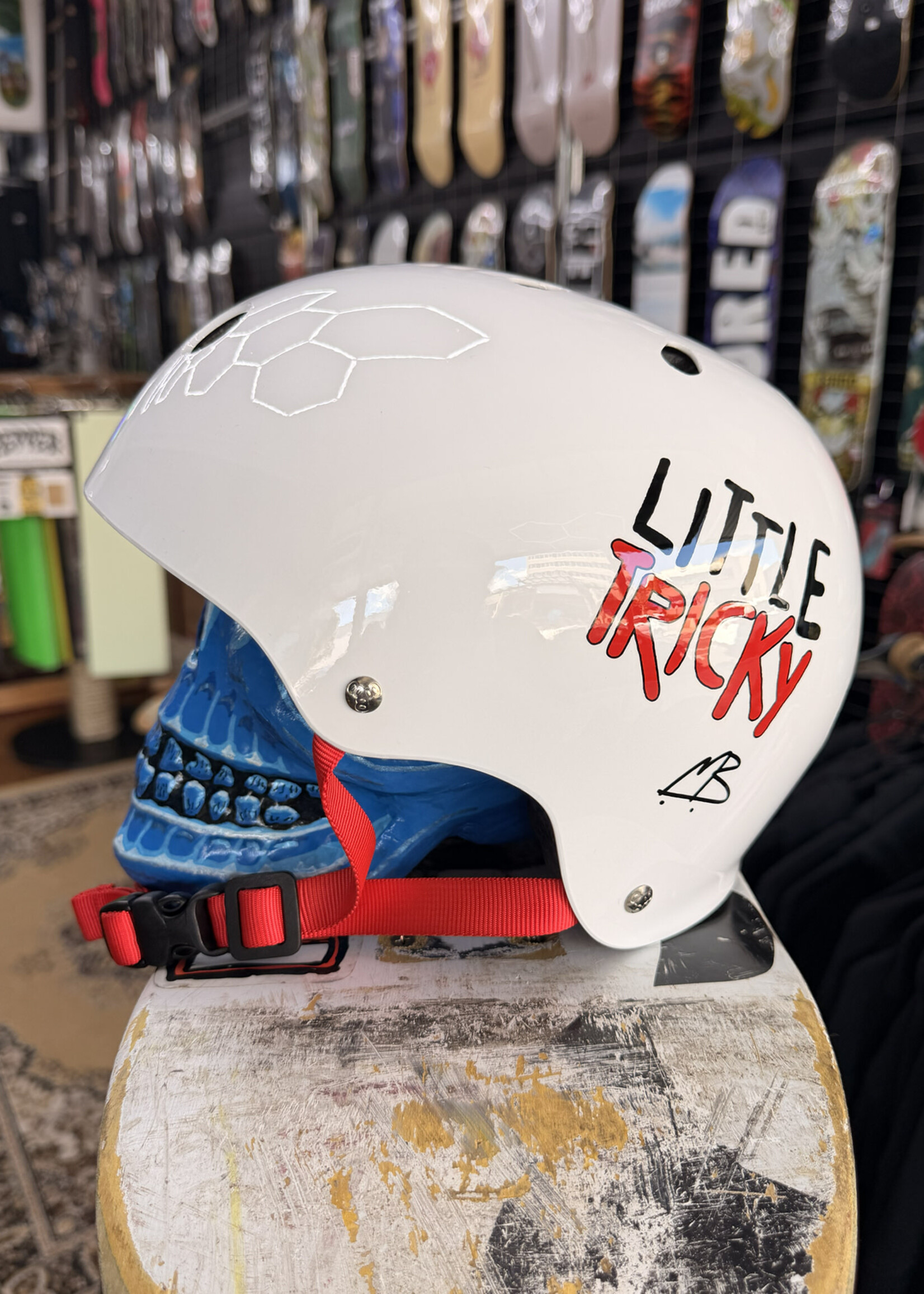 Triple 8 TRIPLE 8 - Certified Little Tricky Helmet V2 Gloss White - Junior
