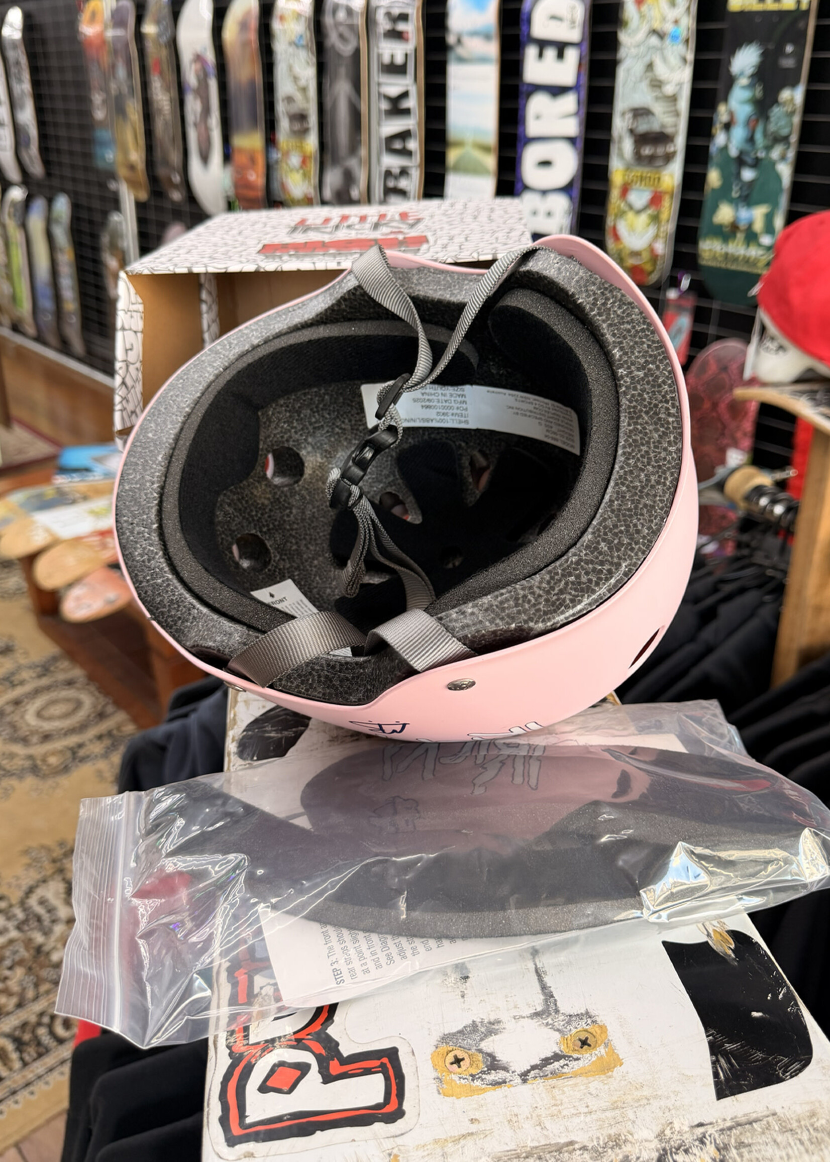 Triple 8 TRIPLE 8 - Certified Little Tricky Helmet V2 Matte Pink - Junior