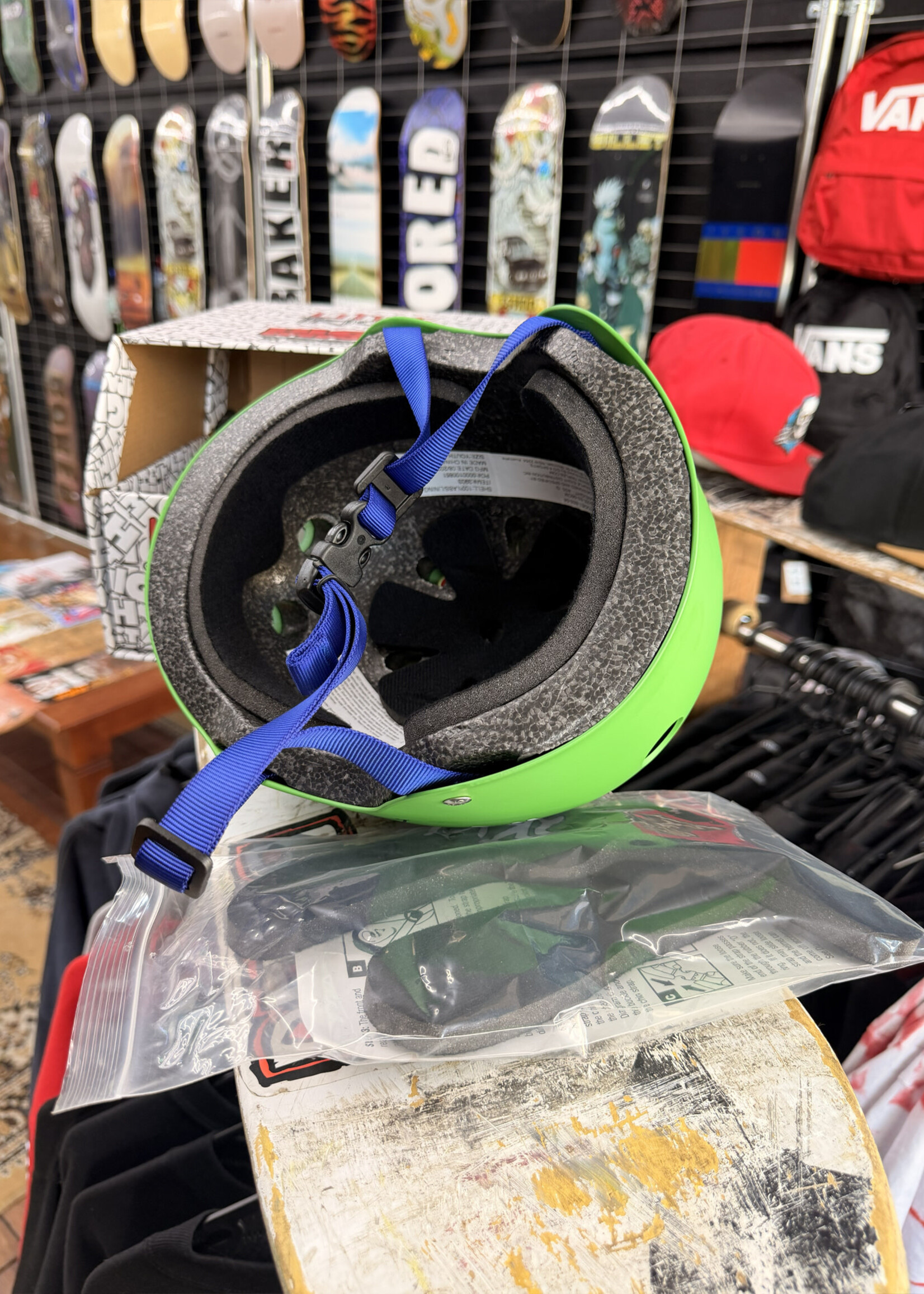 Triple 8 TRIPLE 8 - Certified Little Tricky Helmet V2 Matte Green - Junior