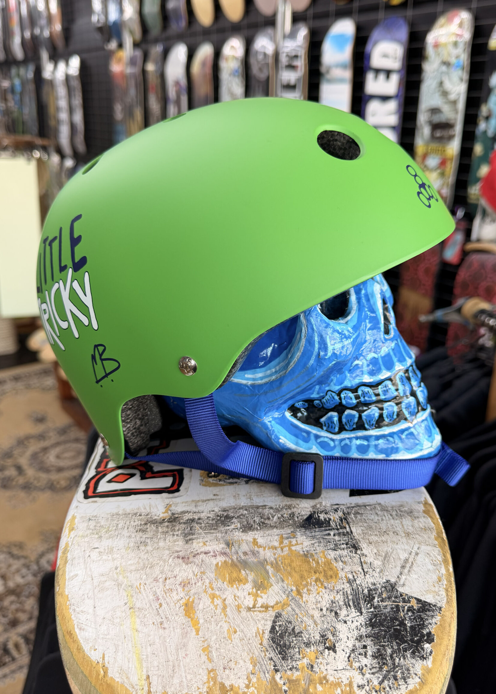Triple 8 TRIPLE 8 - Certified Little Tricky Helmet V2 Matte Green - Junior