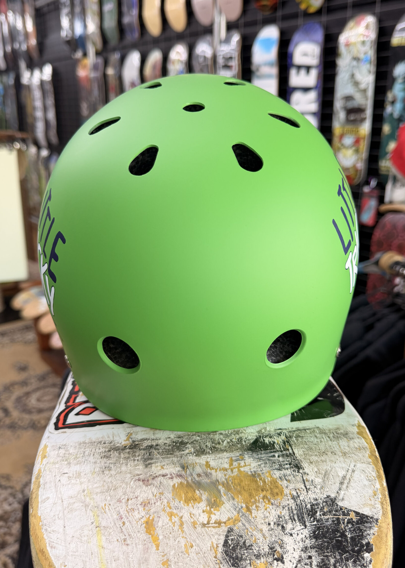 Triple 8 TRIPLE 8 - Certified Little Tricky Helmet V2 Matte Green - Junior