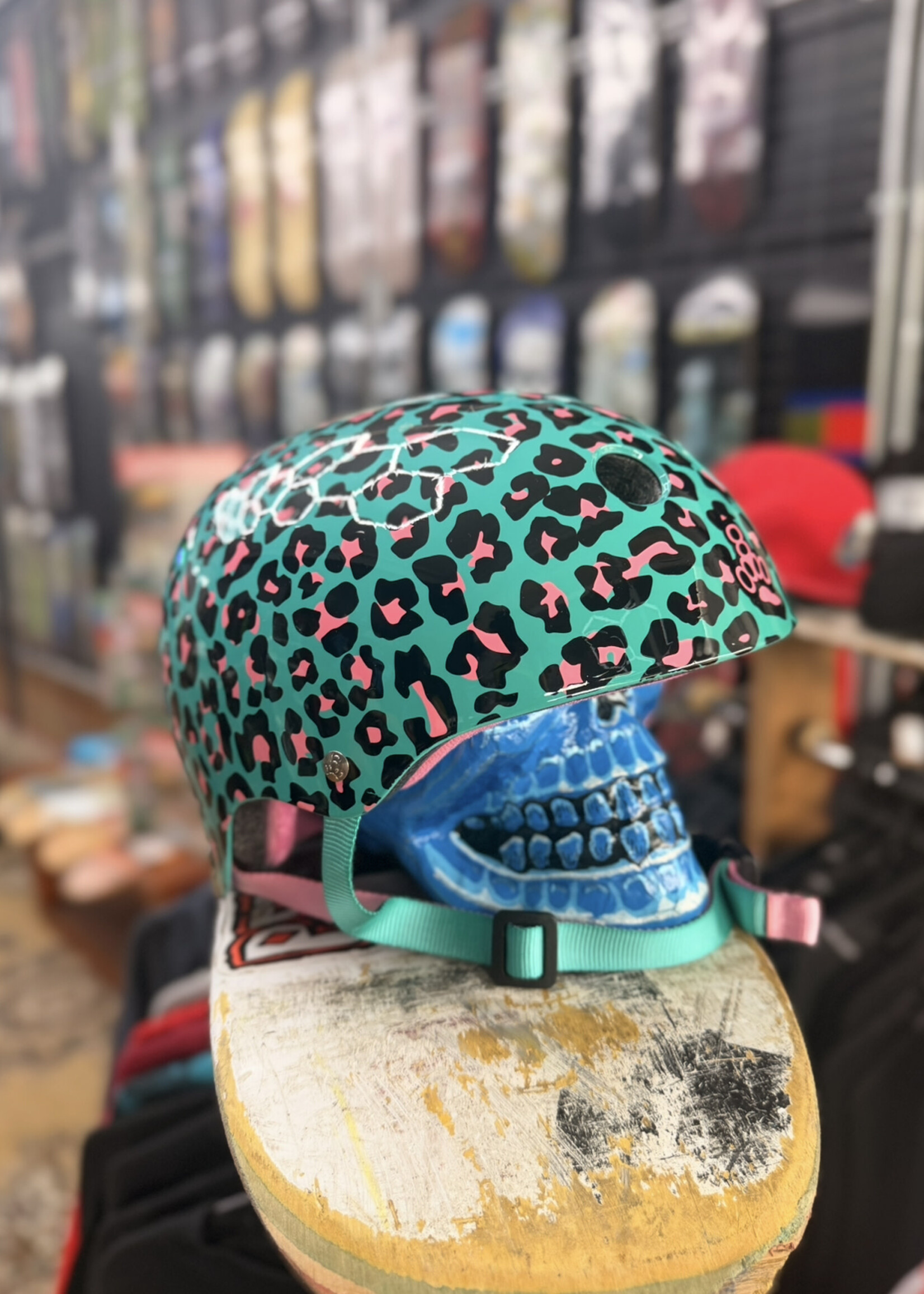 Triple 8 TRIPLE 8 - Certified Helmet SweatSaver Moxi Leopard