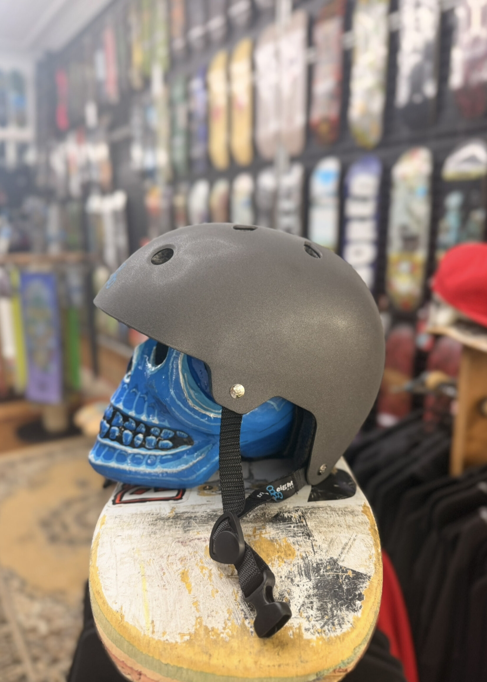 Triple 8 TRIPLE 8 - Certified SweatSaver Darklight Colour Shift Helmet