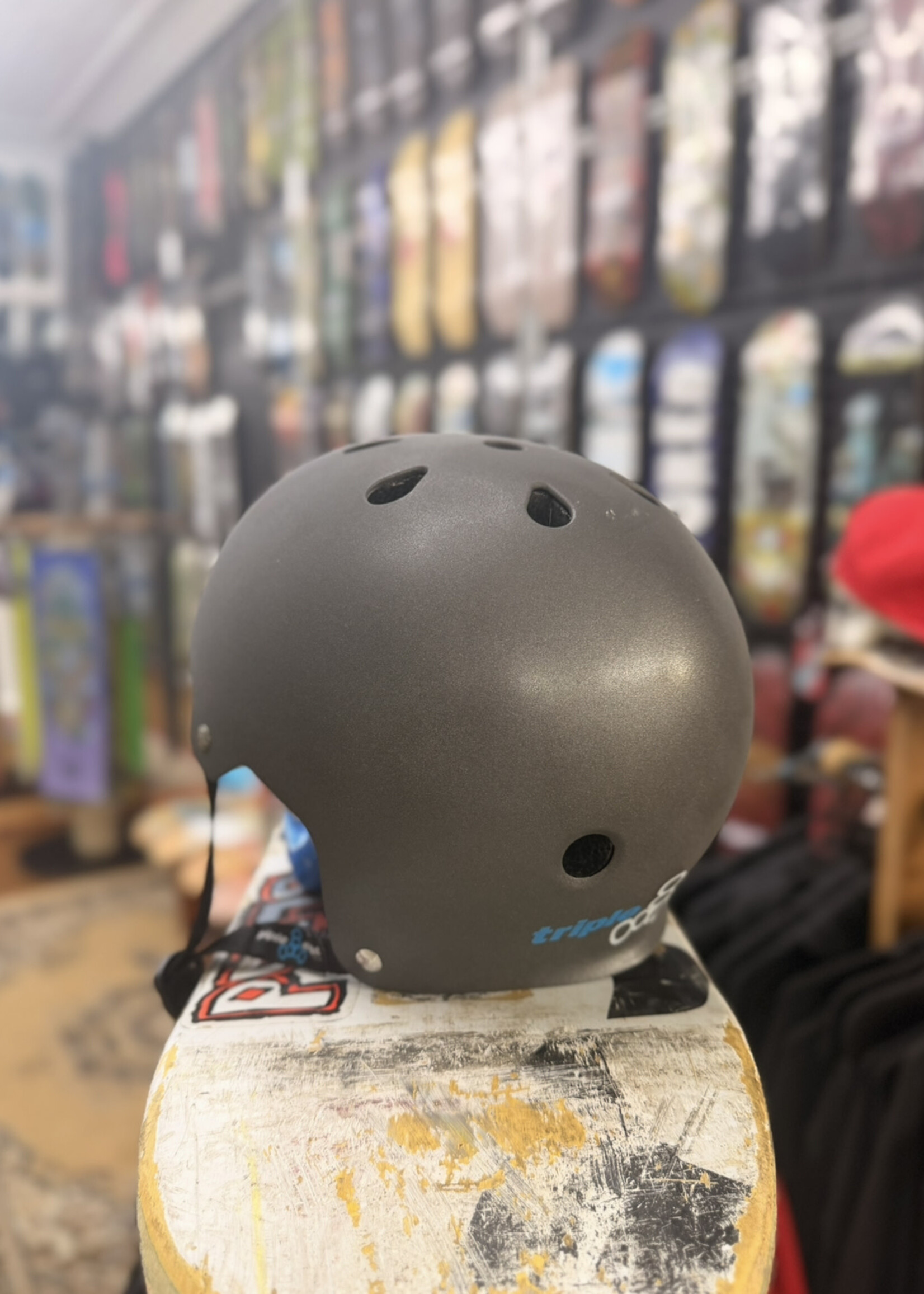 Triple 8 TRIPLE 8 - Certified SweatSaver Darklight Colour Shift Helmet