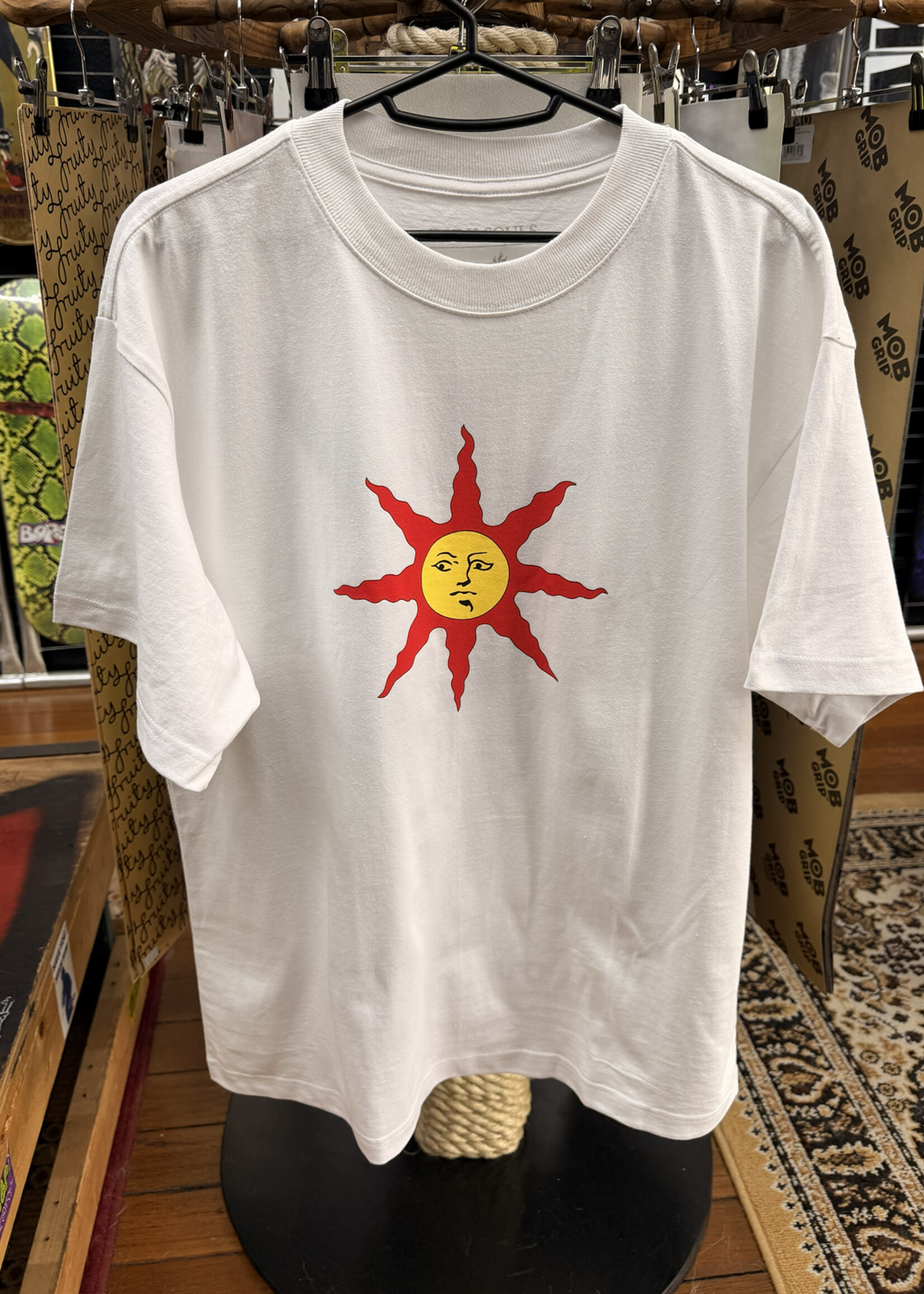 Welcome WELCOME SKATEBOARDS - Dark Souls Solaire Boxy Tee White