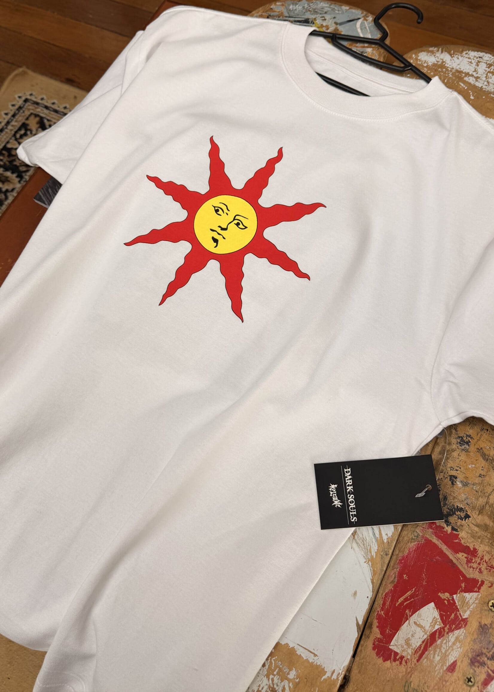 Welcome WELCOME SKATEBOARDS - Dark Souls Solaire Boxy Tee White