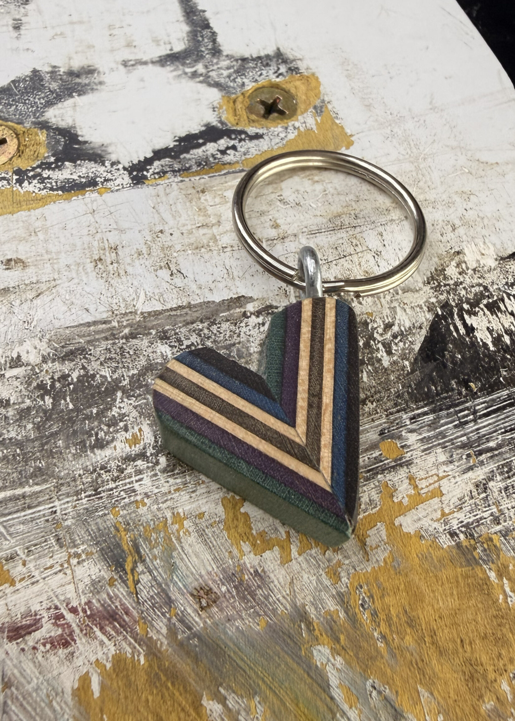 Local Artists LOCAL ARTISTS - Strangele Dim Woodwork Keychain - Heart
