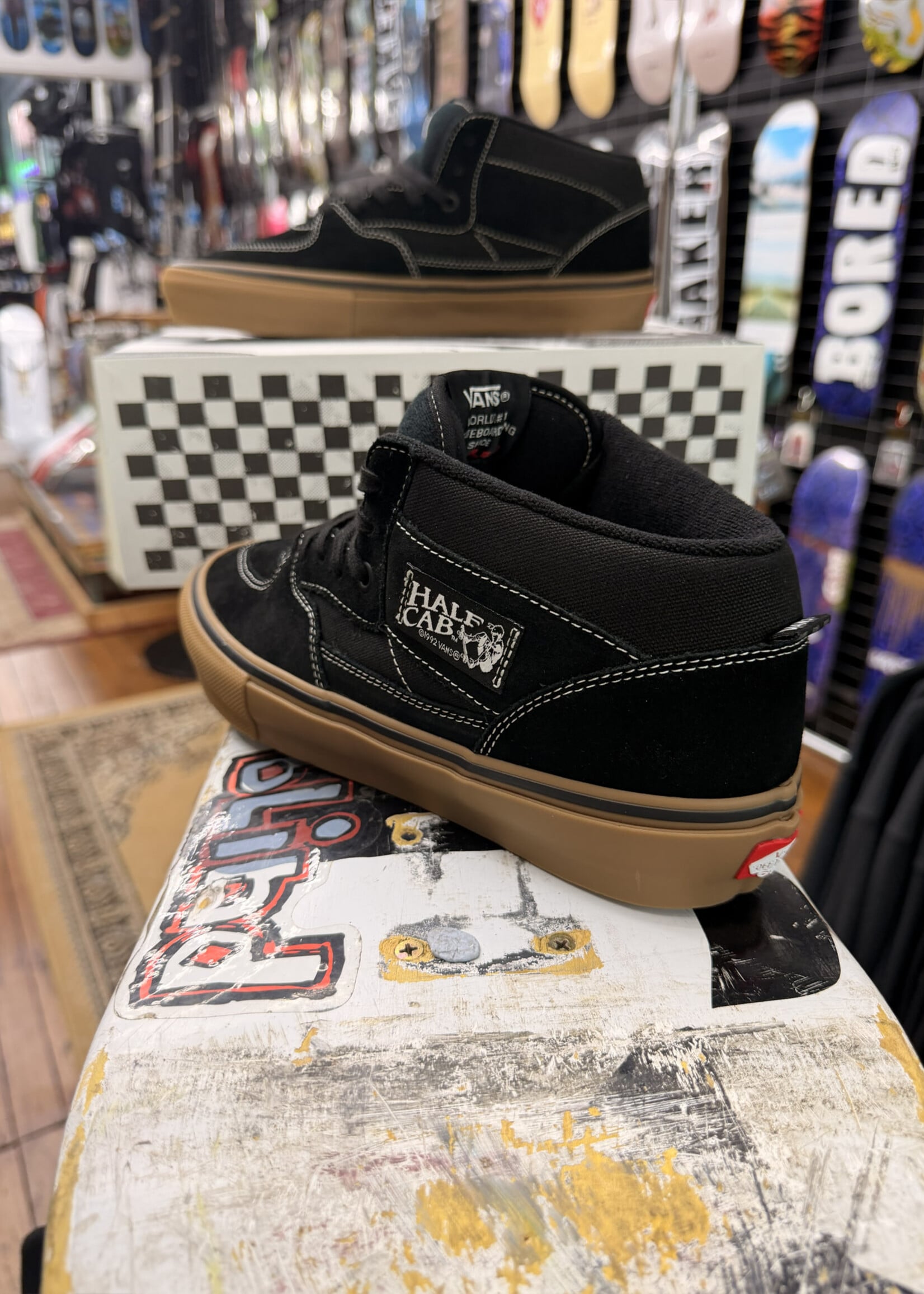 Vans VANS - Skate Half Cab Black/Gum/White