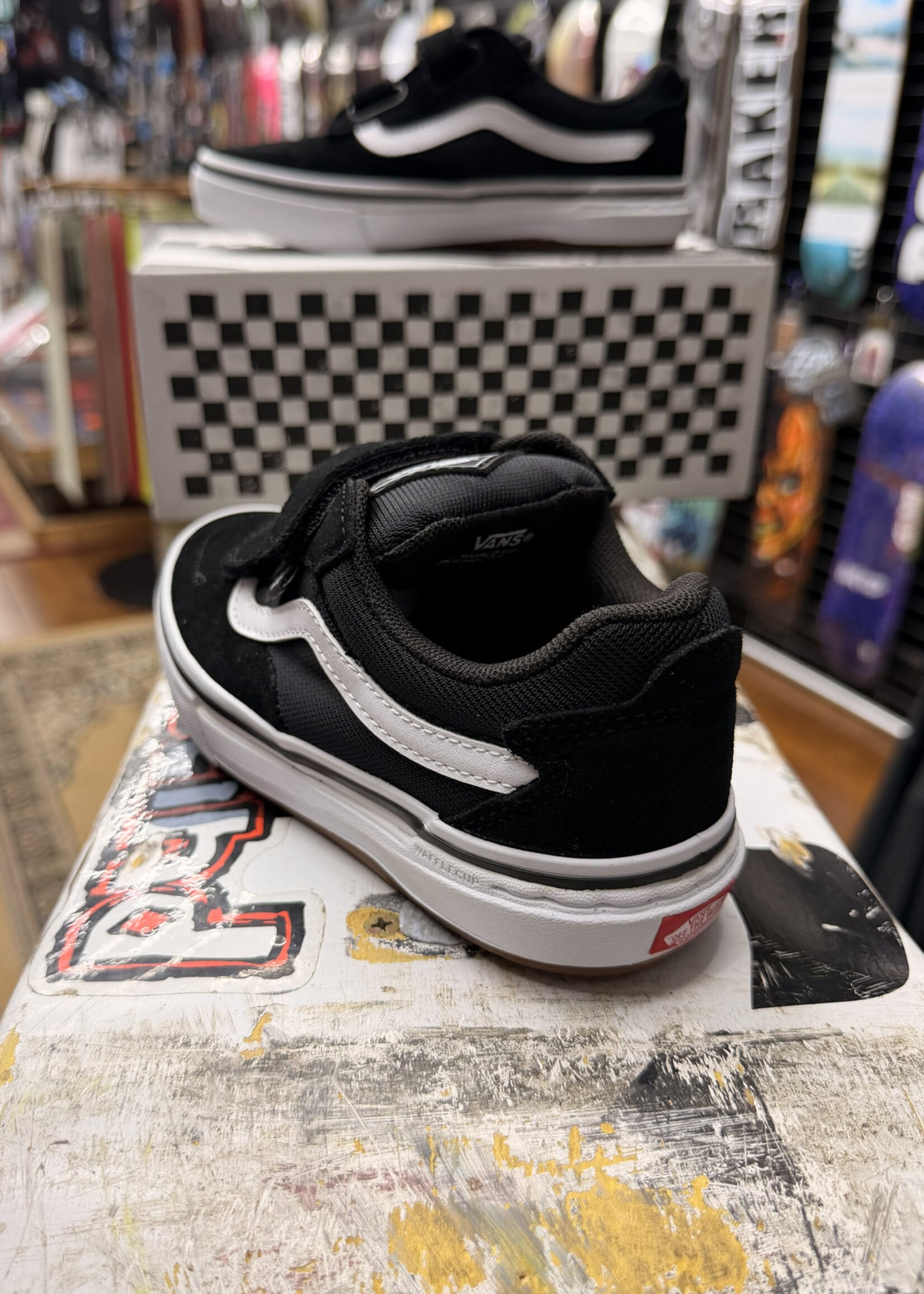 Vans VANS - Skate Kids Kyle Walker Wafflecup V Black/White Shoes - Youth Sizing