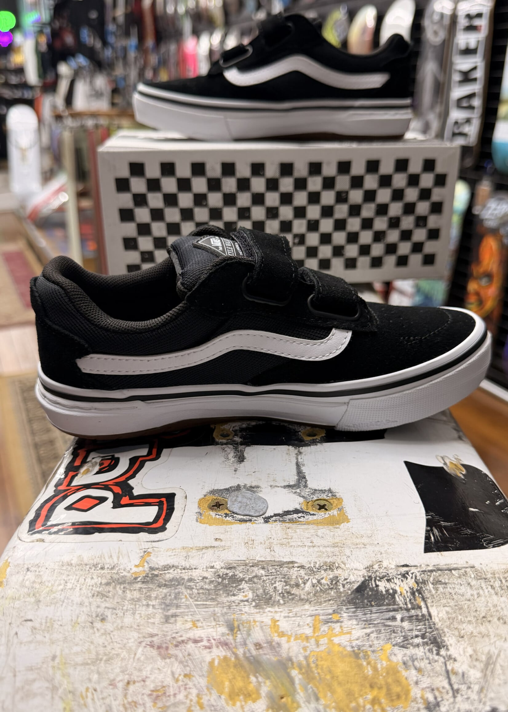 Vans VANS - Skate Kids Kyle Walker Wafflecup V Black/White Shoes - Youth Sizing