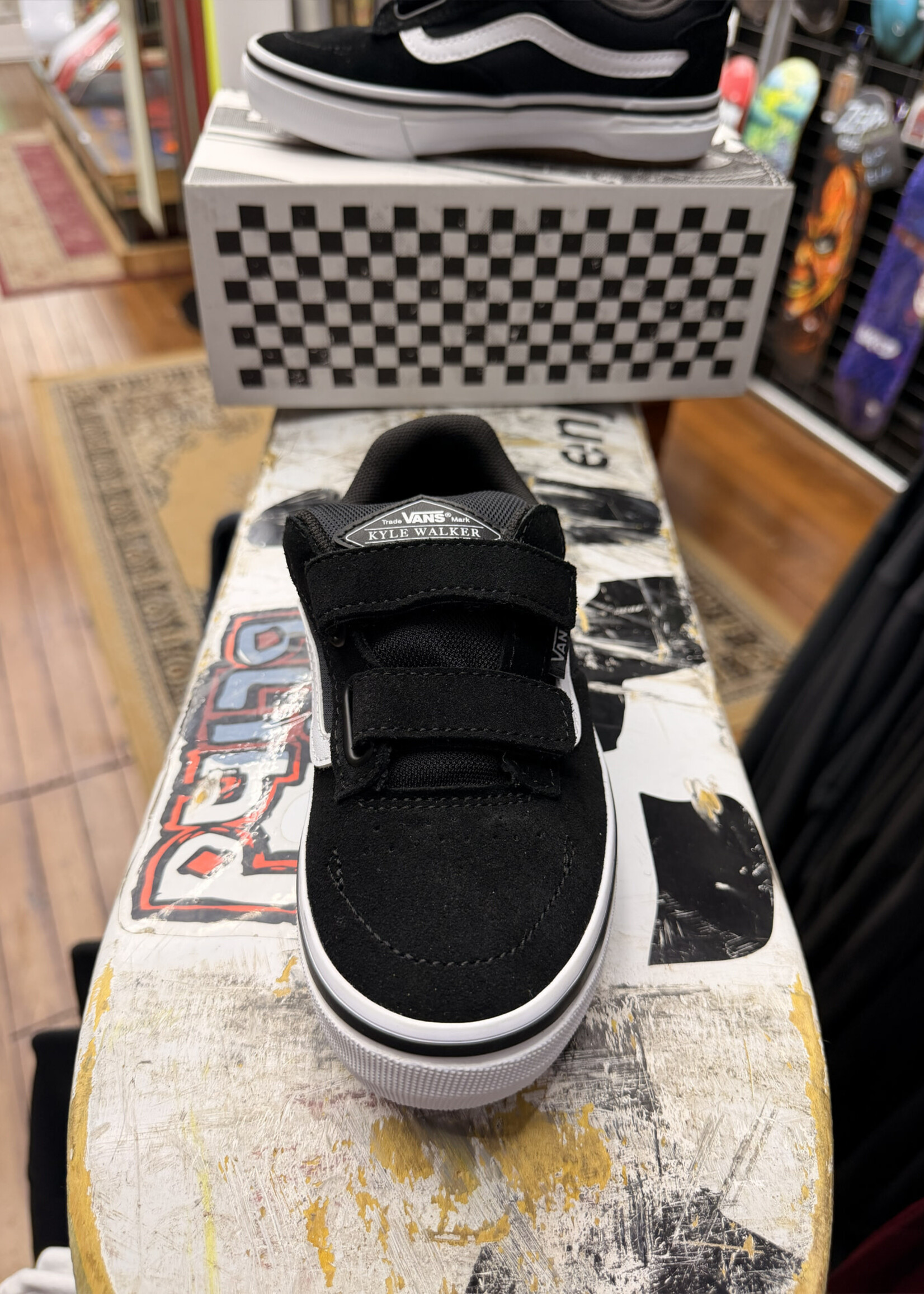 Vans VANS - Skate Kids Kyle Walker Wafflecup V Black/White Shoes - Youth Sizing