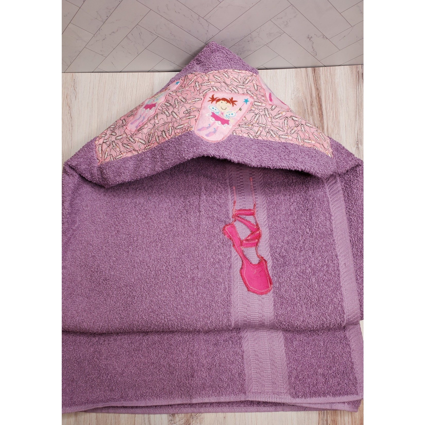 Pottio Studery Ballerina Hooded Bath Towel - Purple